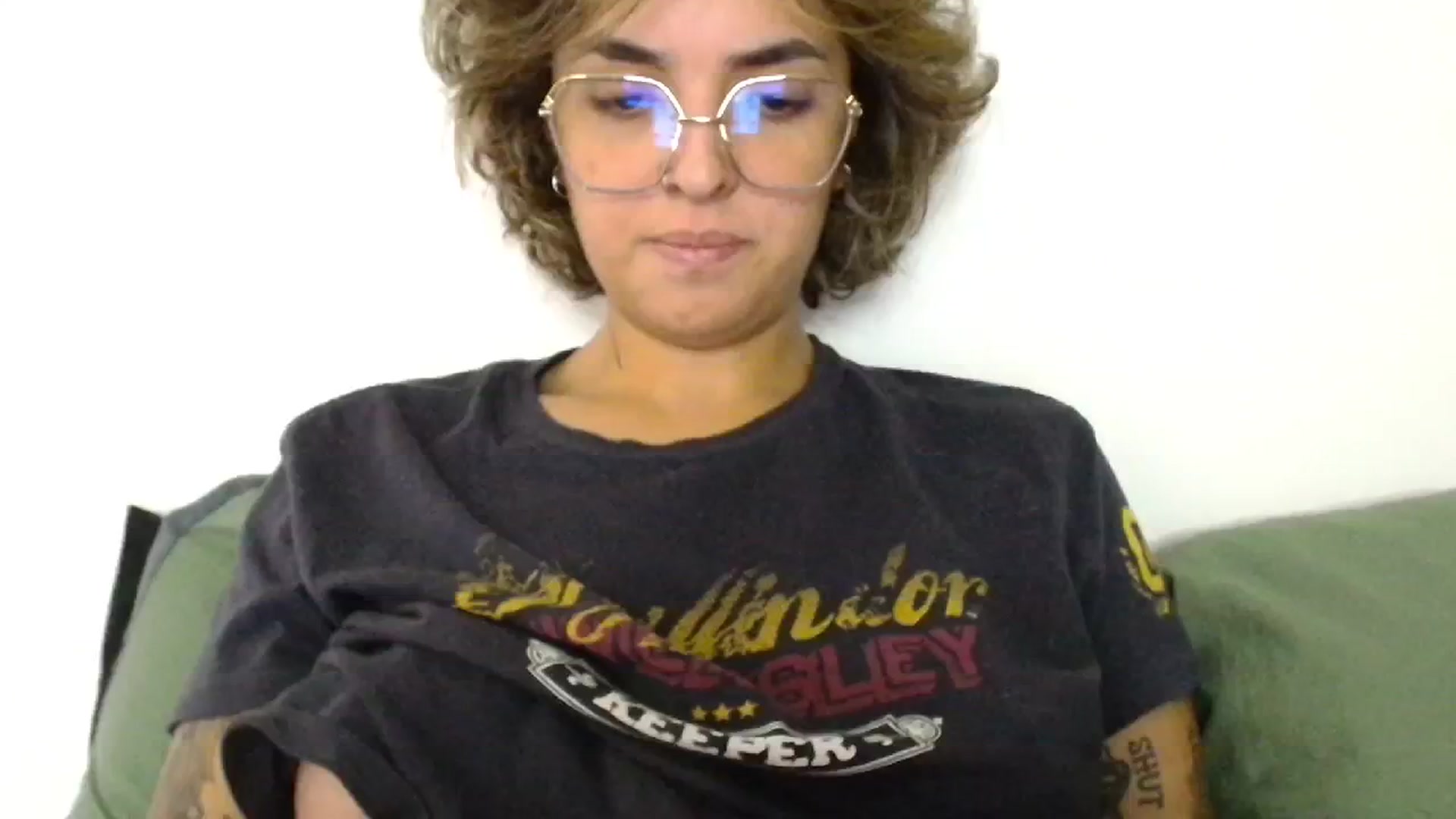 Gallery image thumbnail from ManhattanNY's myfreecams stream on, 10/25/2024, 15:19 image 2 of 20