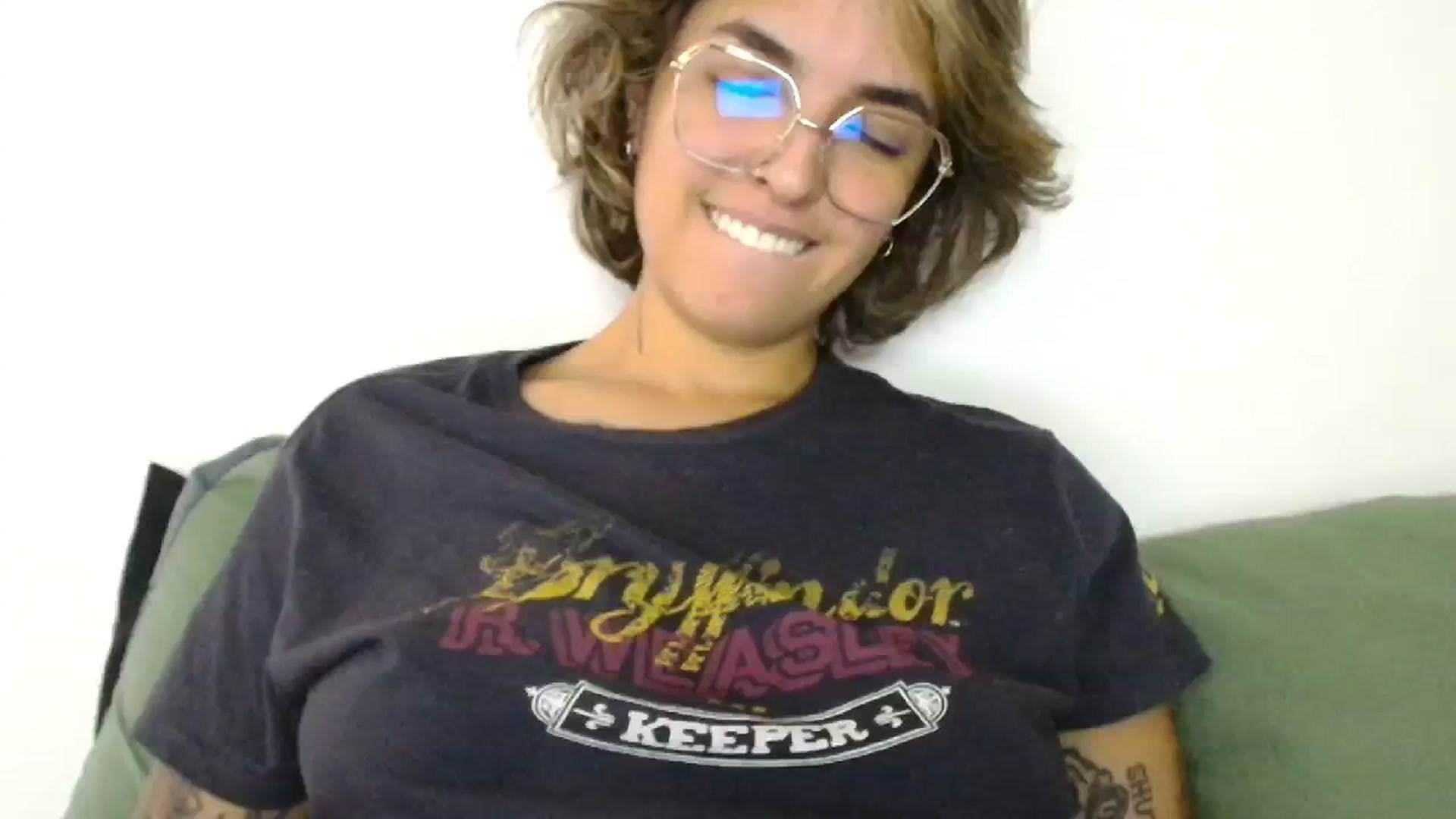 Gallery image thumbnail from ManhattanNY's myfreecams stream on, 10/25/2024, 15:19 image 19 of 20