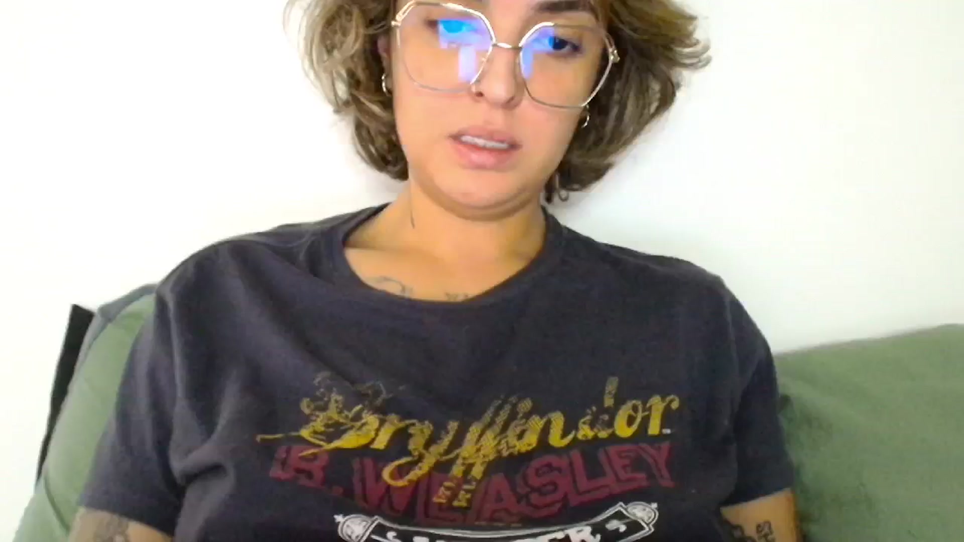 Gallery image thumbnail from ManhattanNY's myfreecams stream on, 10/25/2024, 15:19 image 18 of 20