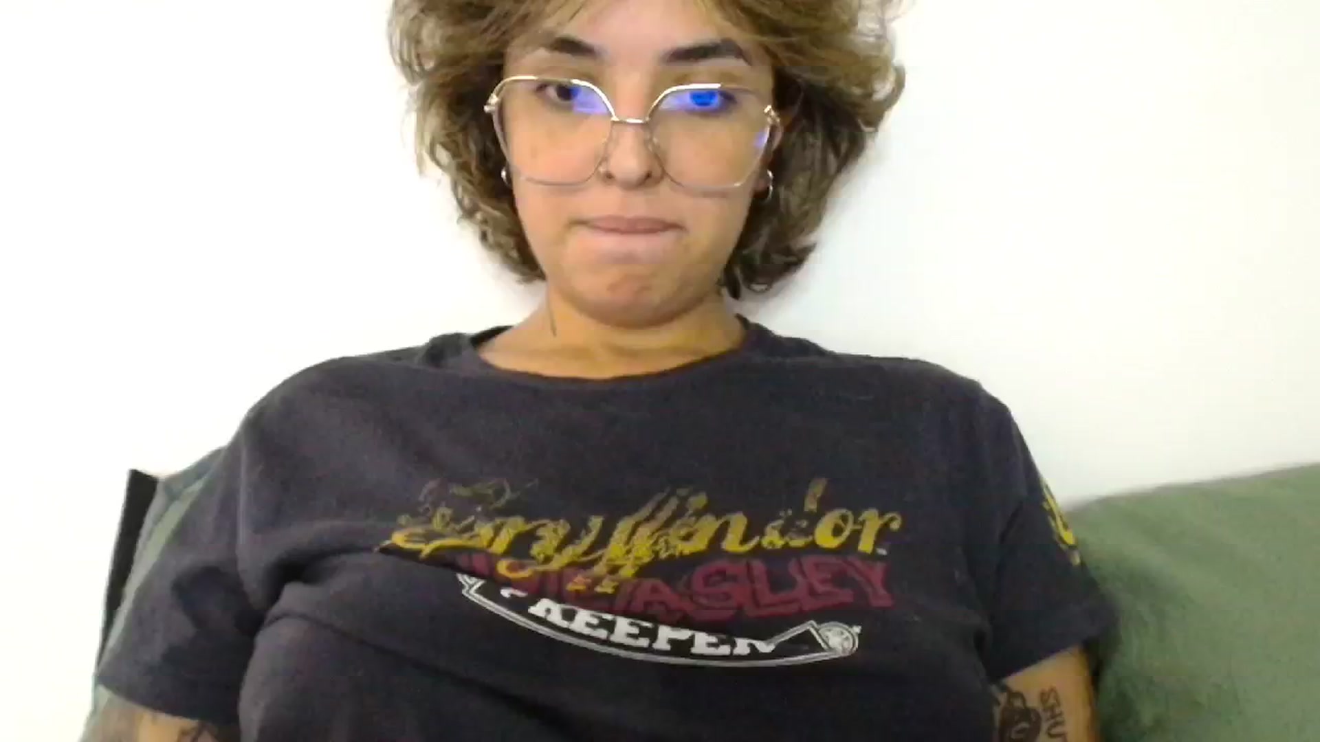 Gallery image thumbnail from ManhattanNY's myfreecams stream on, 10/25/2024, 15:19 image 5 of 20