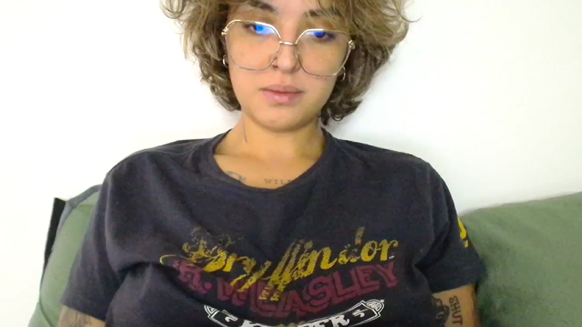 Gallery image thumbnail from ManhattanNY's myfreecams stream on, 10/25/2024, 15:19 image 9 of 20