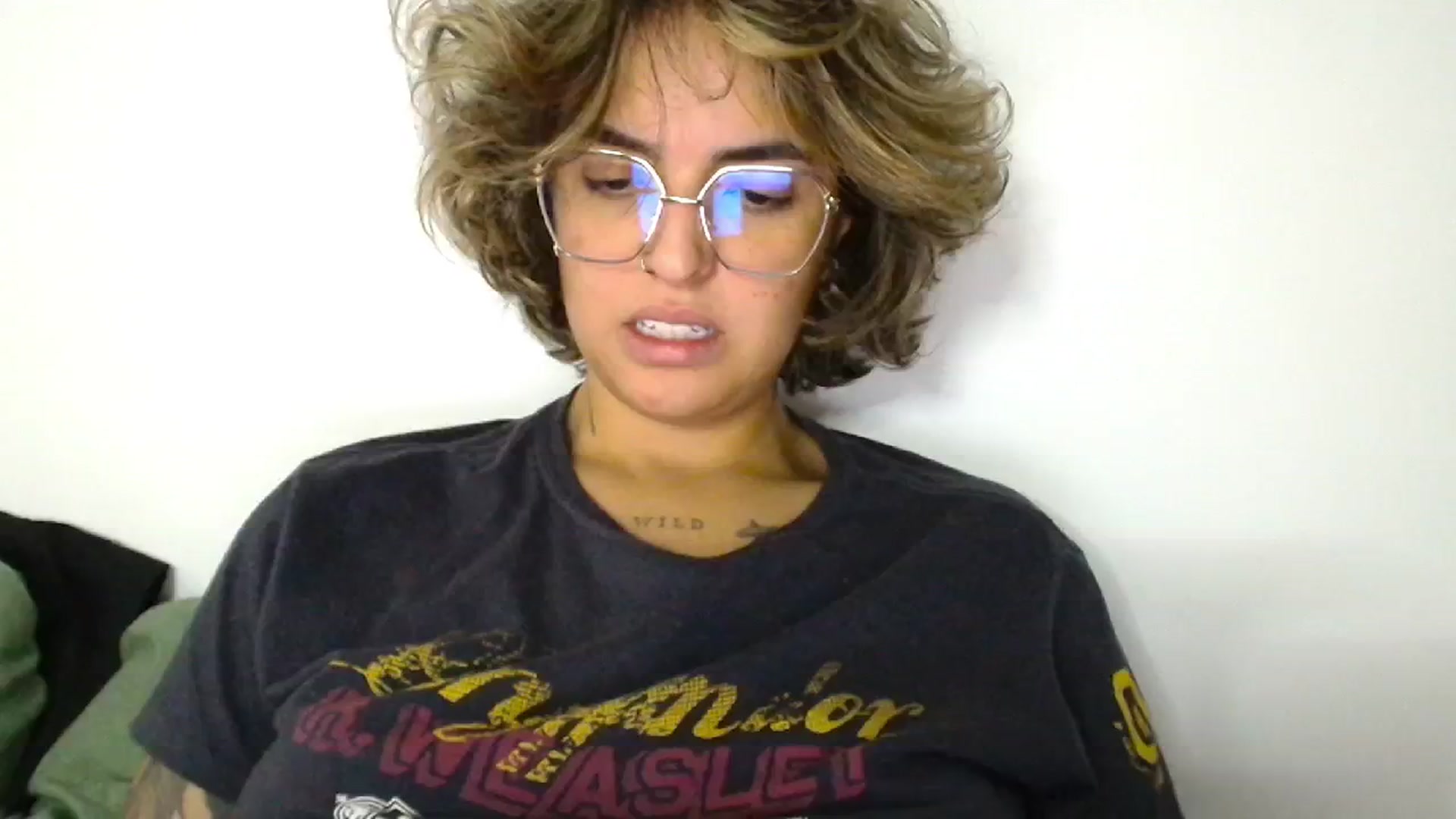 Gallery image thumbnail from ManhattanNY's myfreecams stream on, 10/25/2024, 15:59 image 16 of 20