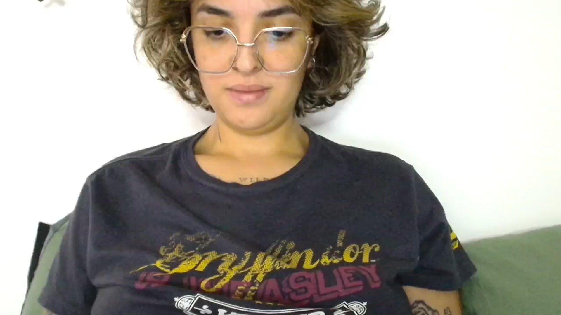 Gallery image thumbnail from ManhattanNY's myfreecams stream on, 10/25/2024, 15:59 image 2 of 20