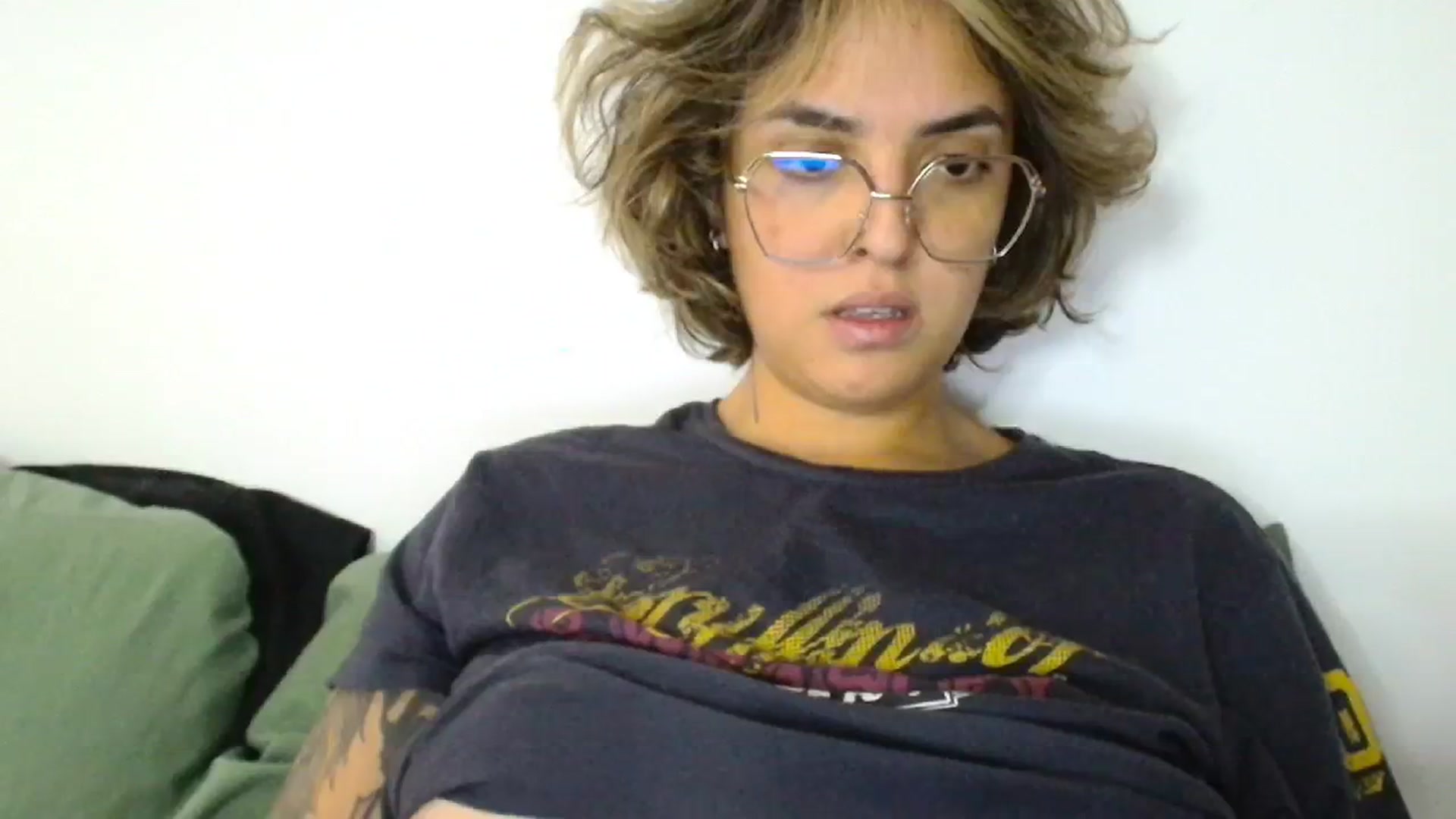 Gallery image thumbnail from ManhattanNY's myfreecams stream on, 10/25/2024, 16:19 image 12 of 20