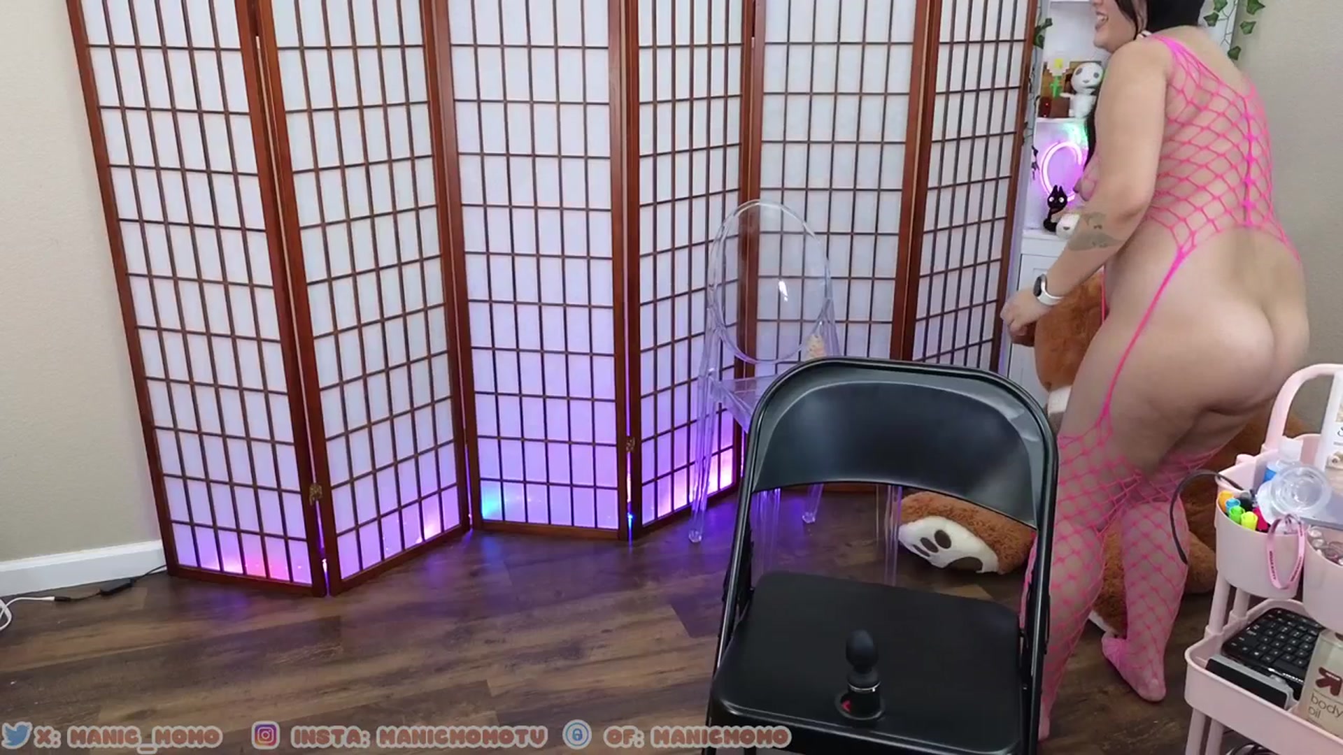 Gallery image thumbnail from ManicMomo's myfreecams stream on, 01/17/2024, 06:08 image 6 of 20