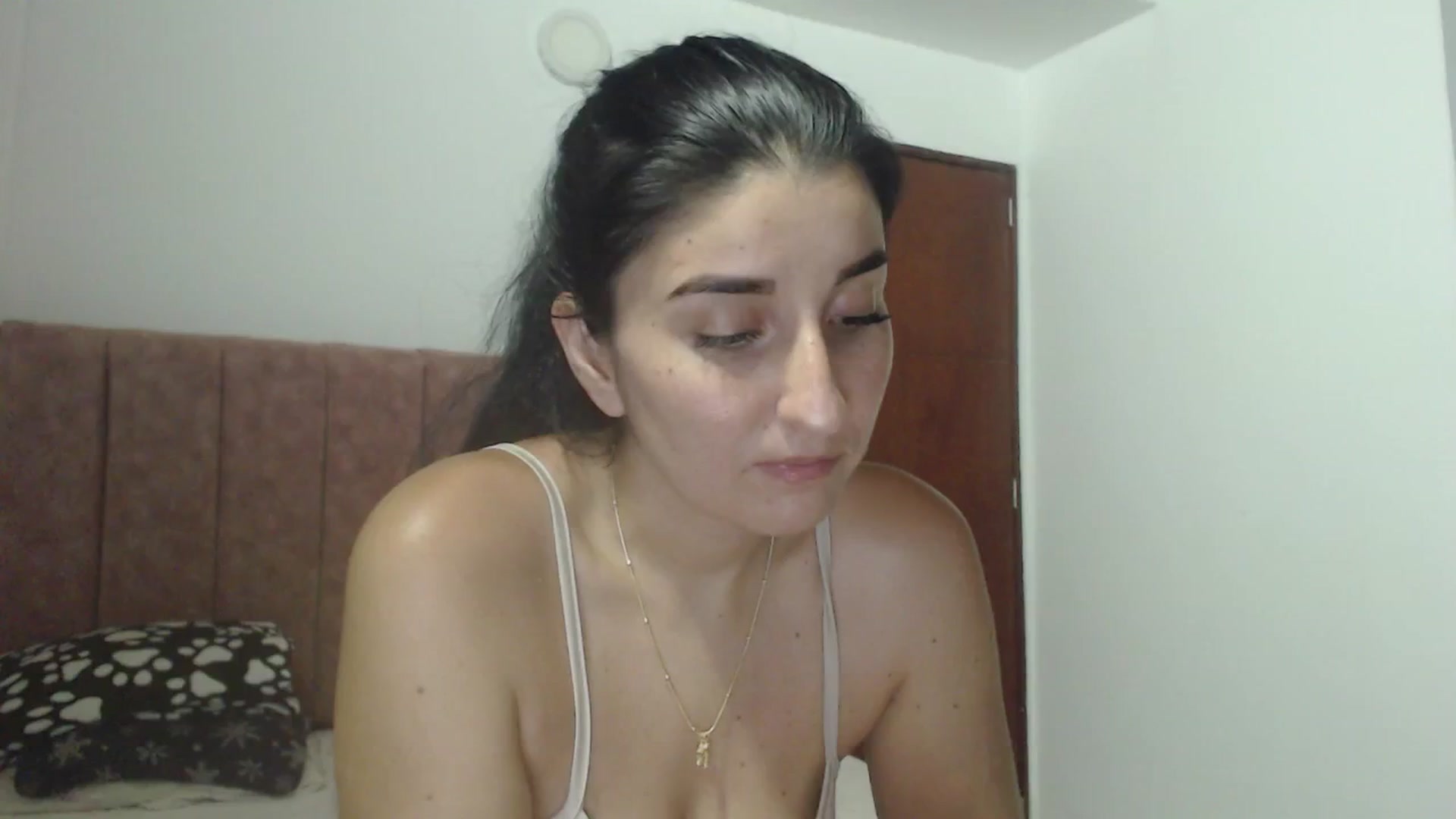 Gallery image thumbnail from Mao02's myfreecams stream on, 05/15/2024, 07:47 image 1 of 20