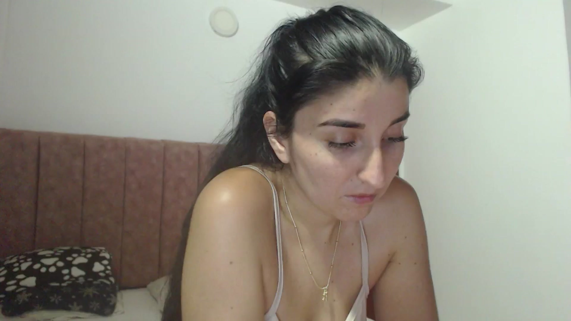 Gallery image thumbnail from Mao02's myfreecams stream on, 05/15/2024, 07:47 image 12 of 20