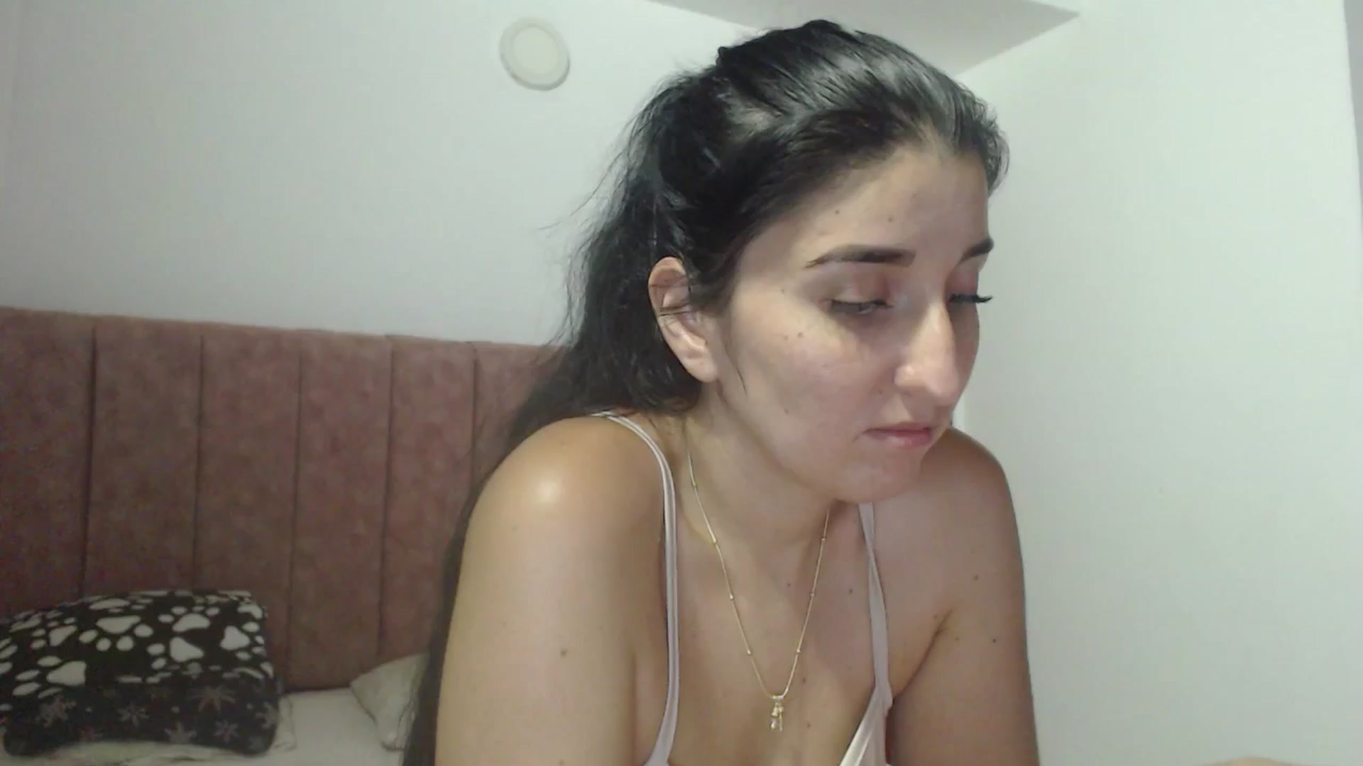 Gallery image thumbnail from Mao02's myfreecams stream on, 05/15/2024, 07:47 image 17 of 20