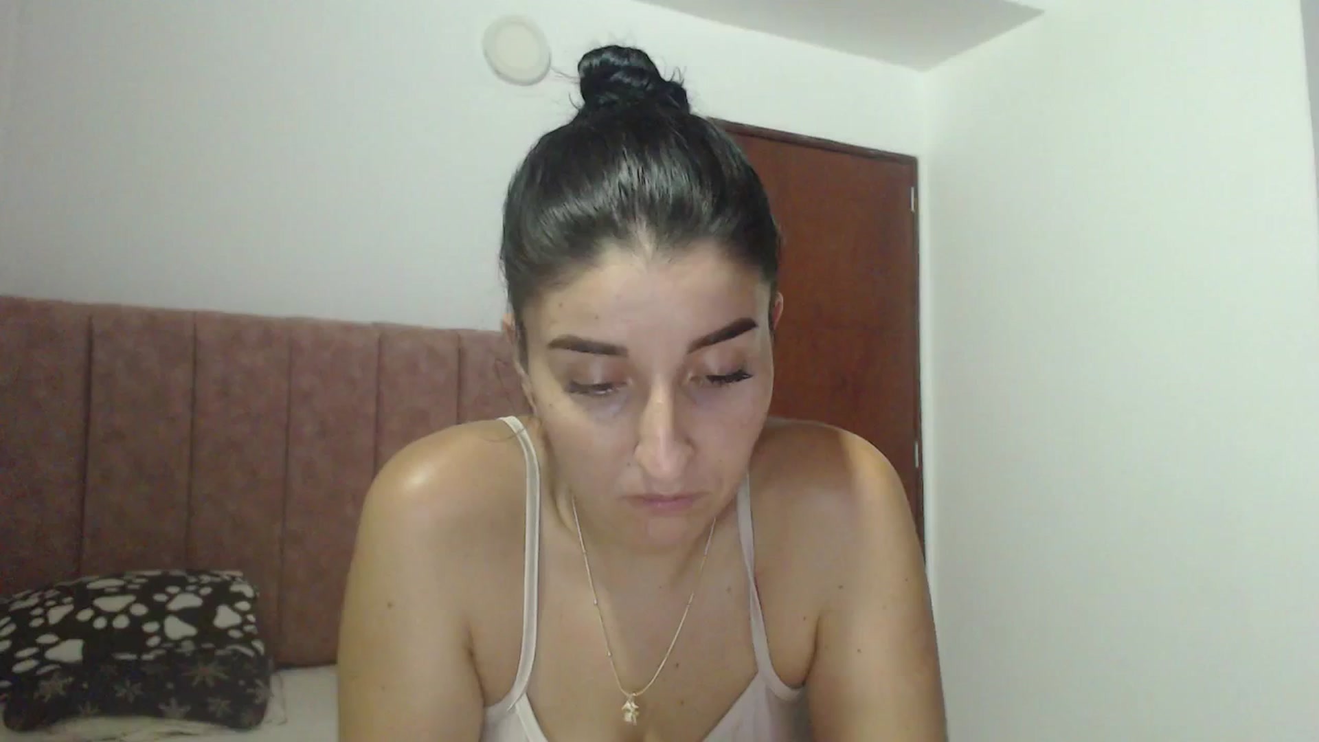 Gallery image thumbnail from Mao02's myfreecams stream on, 05/15/2024, 08:38 image 17 of 20