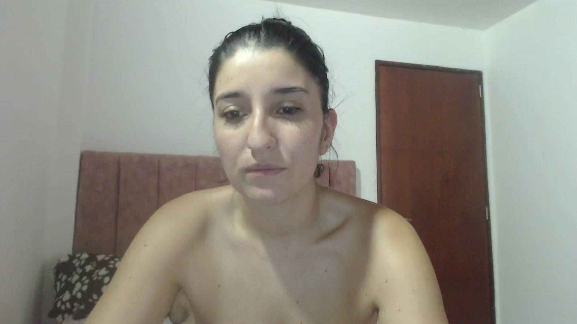 Gallery image thumbnail from Mao02's myfreecams stream on, 06/05/2024, 17:21 image 2 of 20