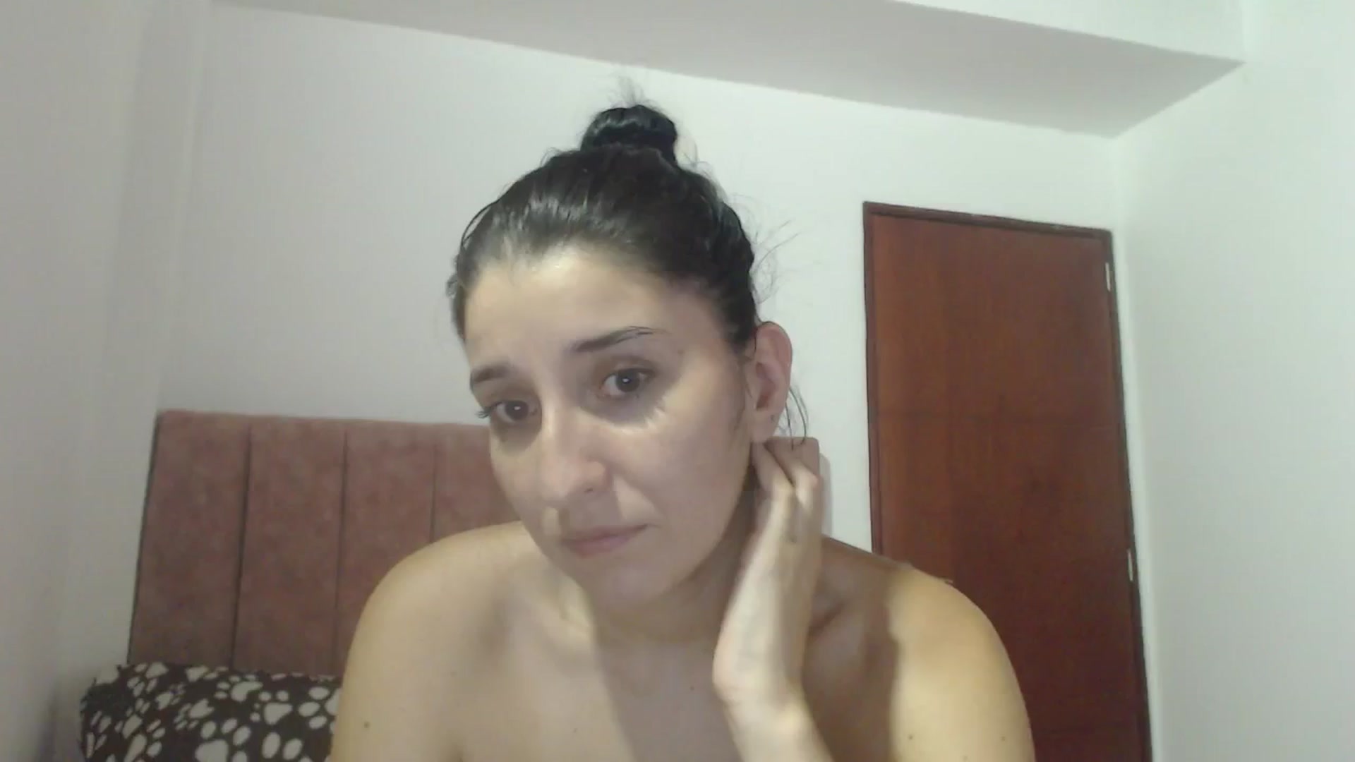 Gallery image thumbnail from Mao02's myfreecams stream on, 06/05/2024, 17:21 image 16 of 20