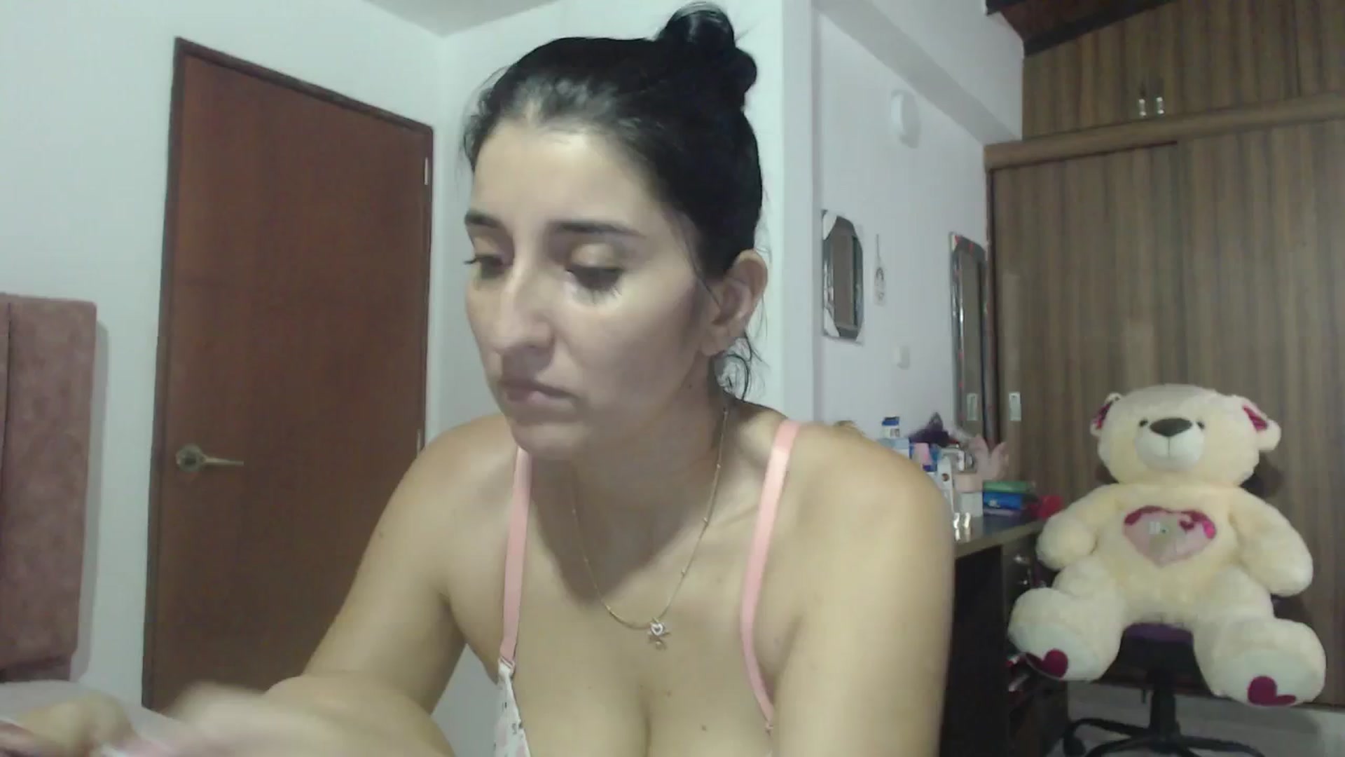 Gallery image thumbnail from Mao02's myfreecams stream on, 06/11/2024, 16:12 image 18 of 20