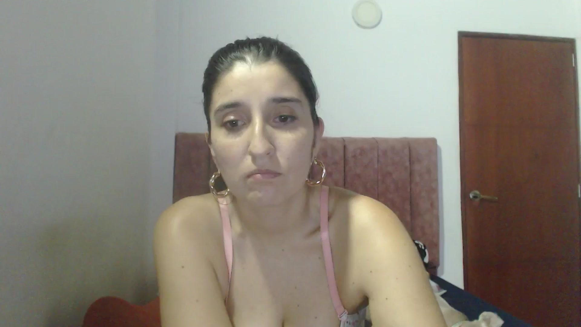 Gallery image thumbnail from Mao02's myfreecams stream on, 10/29/2024, 06:18 image 14 of 20