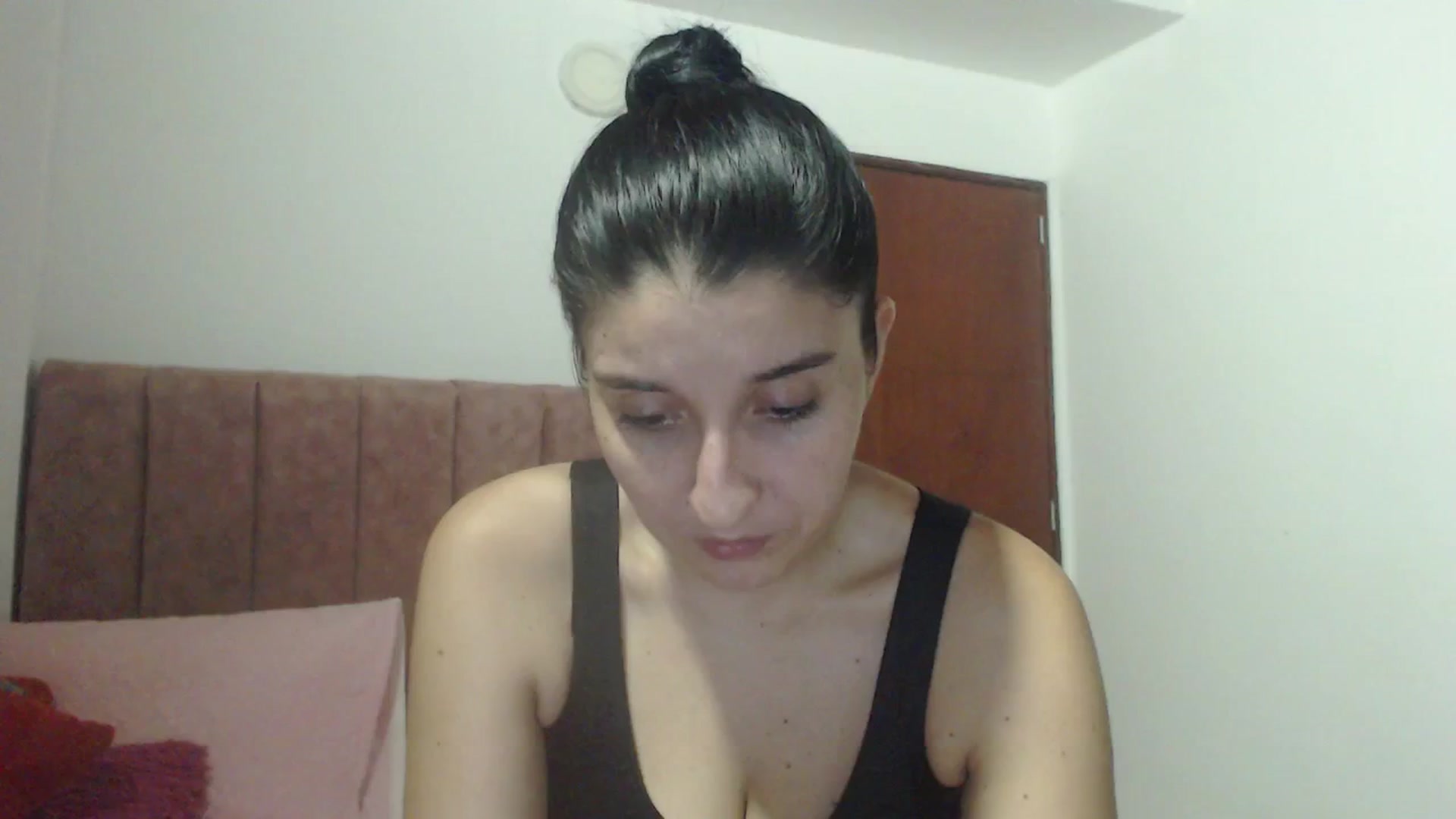 Gallery image thumbnail from Mao02's myfreecams stream on, 02/06/2025, 07:38 image 6 of 20