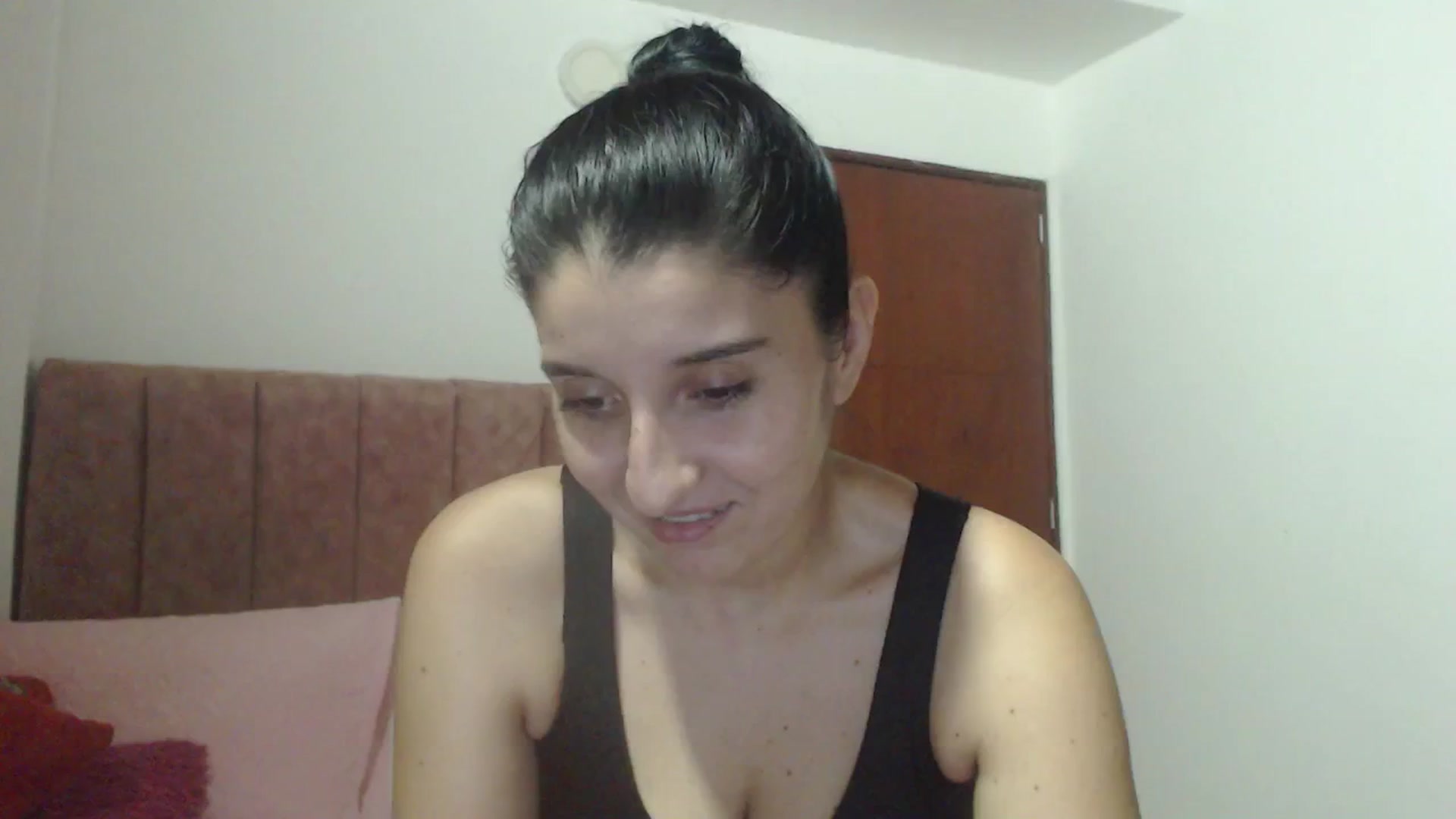 Gallery image thumbnail from Mao02's myfreecams stream on, 02/06/2025, 07:38 image 16 of 20