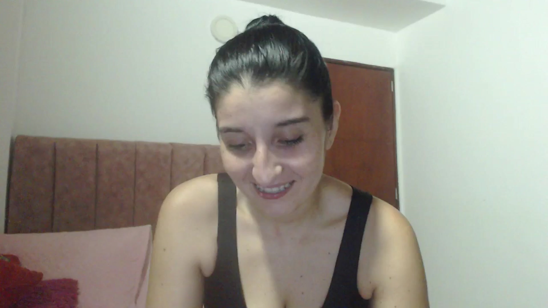Gallery image thumbnail from Mao02's myfreecams stream on, 02/06/2025, 07:38 image 19 of 20