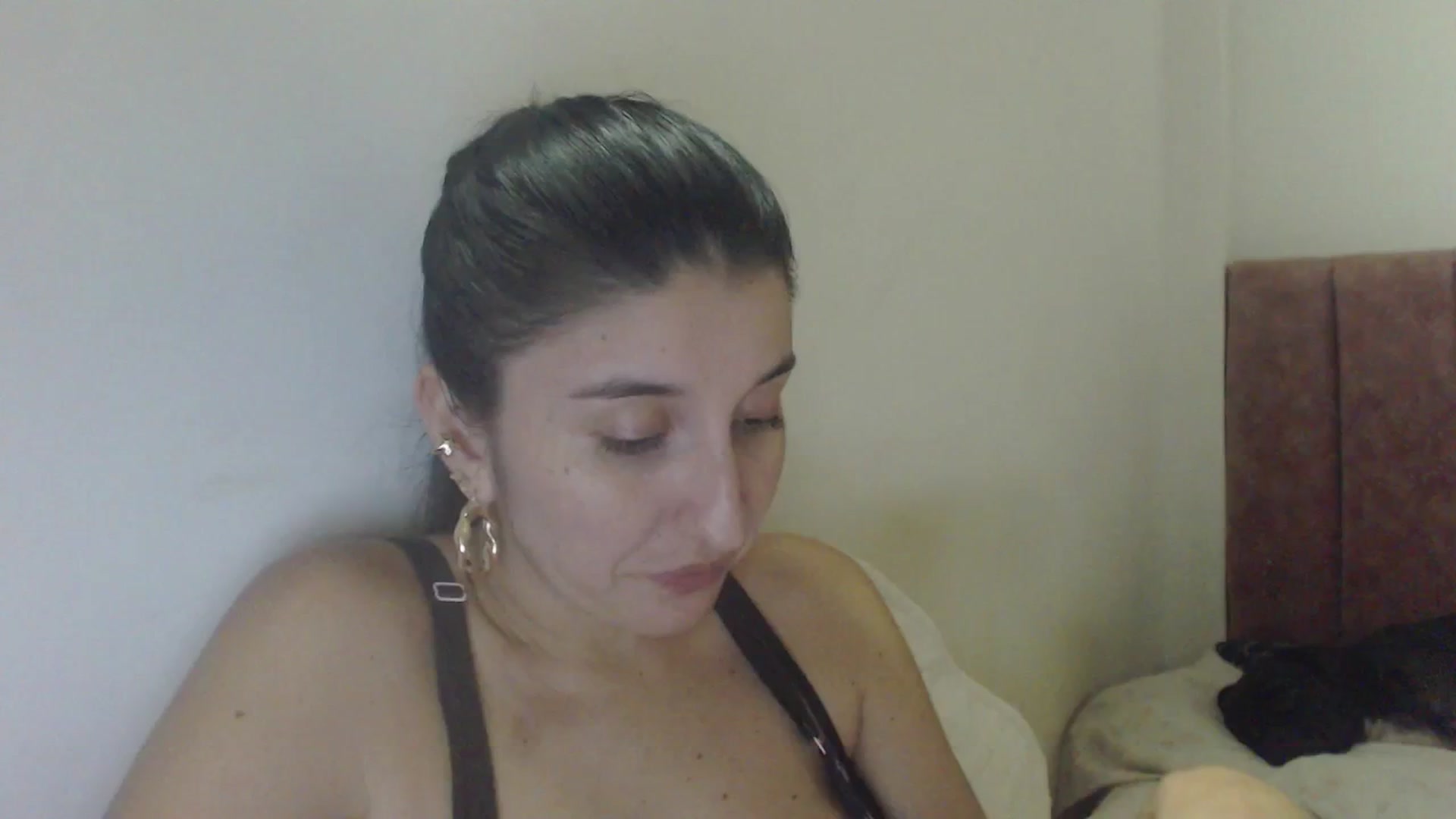 Gallery image thumbnail from Mao02's myfreecams stream on, 02/16/2025, 04:49 image 10 of 20