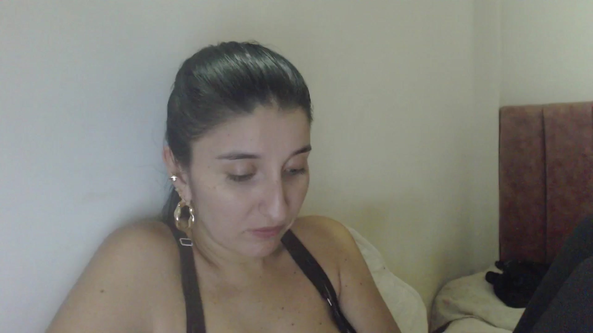 Gallery image thumbnail from Mao02's myfreecams stream on, 02/16/2025, 04:49 image 13 of 20