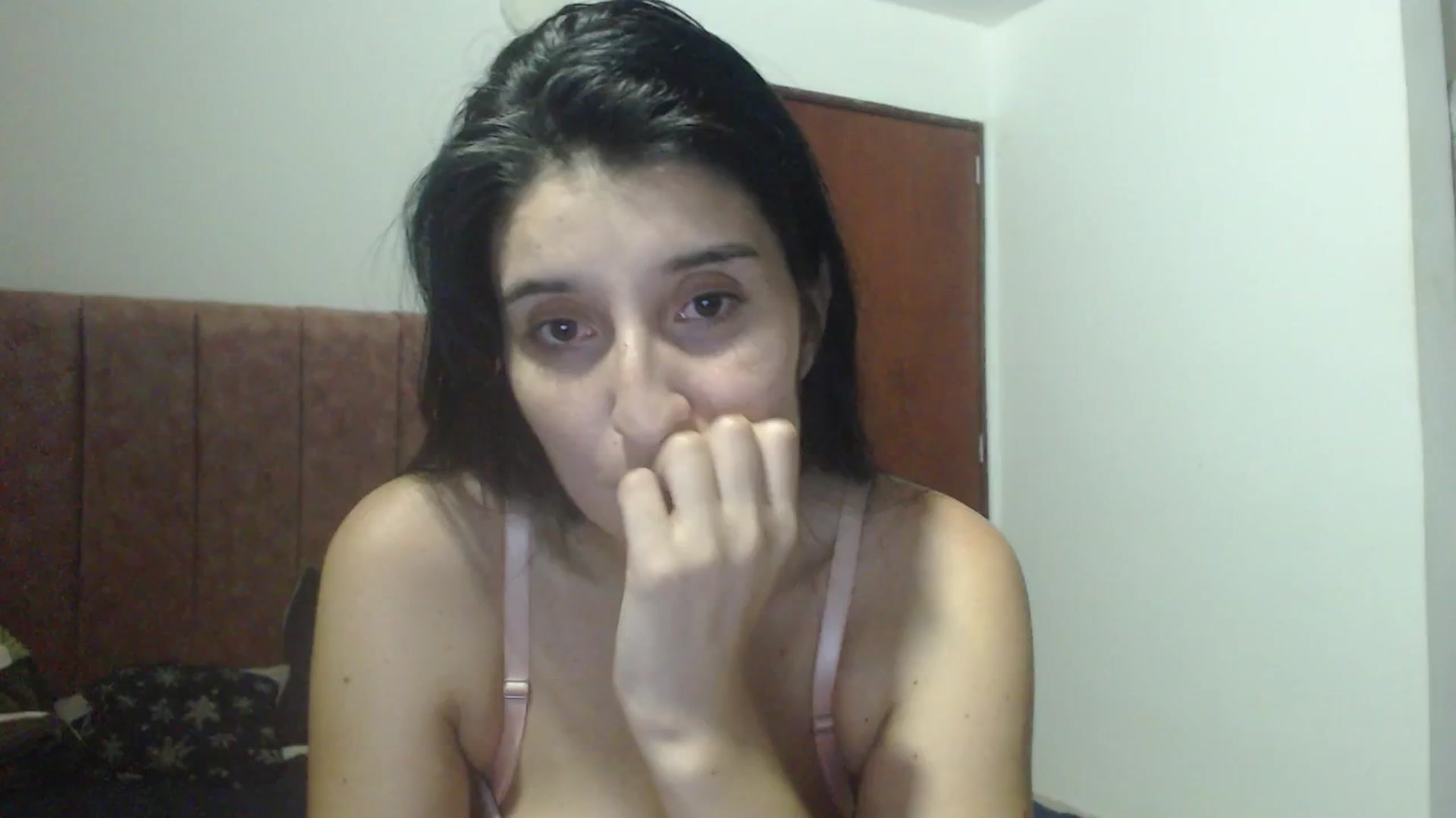 Gallery image thumbnail from Mao02's myfreecams stream on, 02/27/2025, 04:13 image 17 of 20
