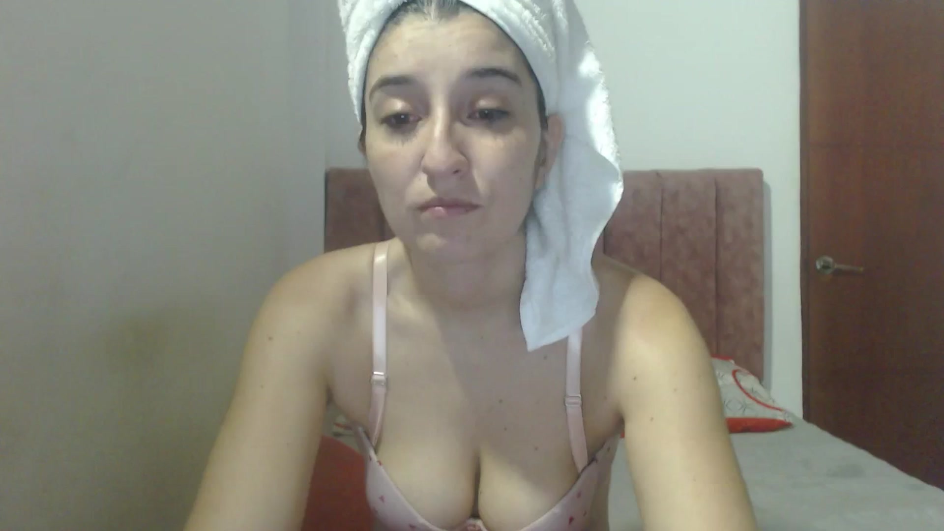 Gallery image thumbnail from Mao02's myfreecams stream on, 04/13/2025, 01:11 image 9 of 20