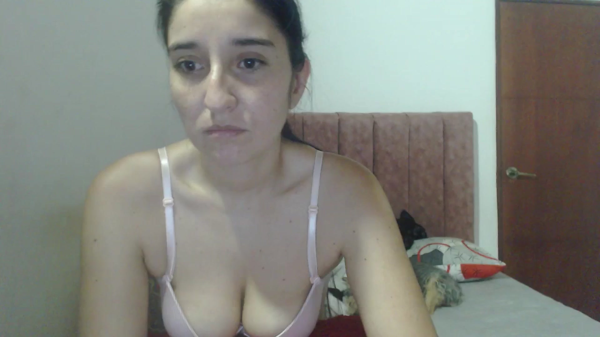 Gallery image thumbnail from Mao02's myfreecams stream on, 04/14/2025, 14:00 image 10 of 20