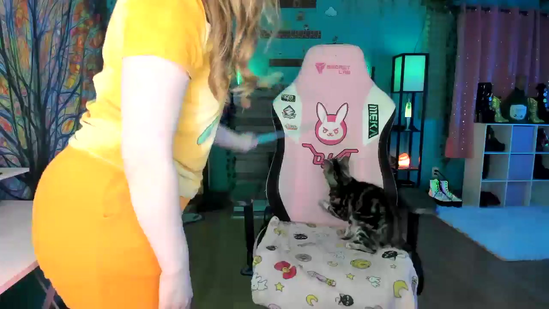 Gallery image thumbnail from MapleMaya's myfreecams stream on, 04/08/2025, 11:47 image 17 of 20