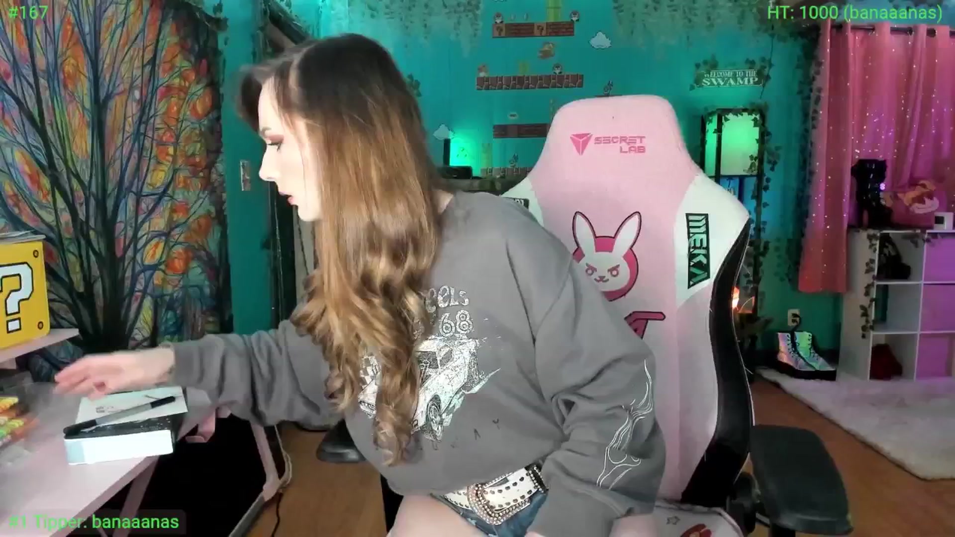 Gallery image thumbnail from MapleMaya's myfreecams stream on, 11/22/2025, 08:00 image 4 of 20
