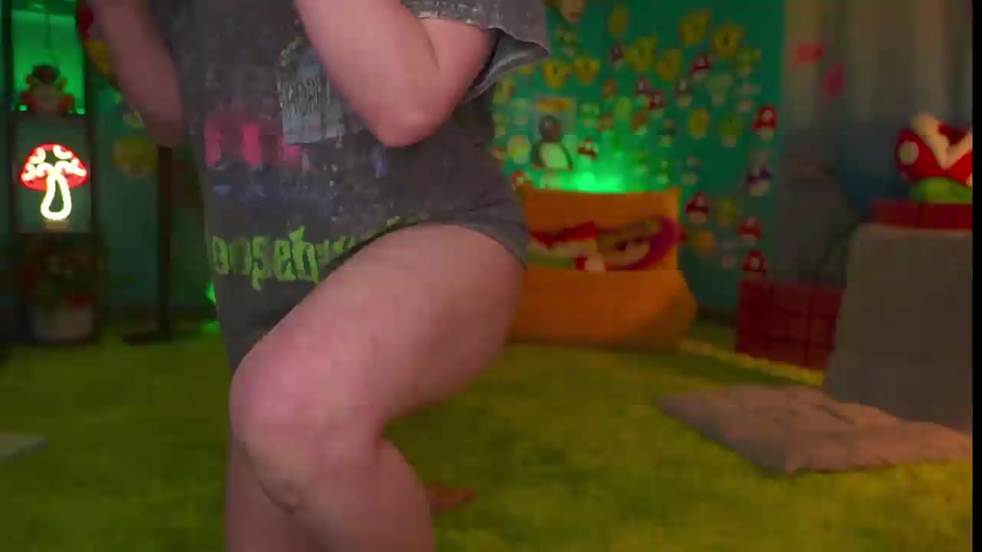 Gallery image thumbnail from MapleMaya's myfreecams stream on, 08/15/2026, 16:14 image 17 of 20