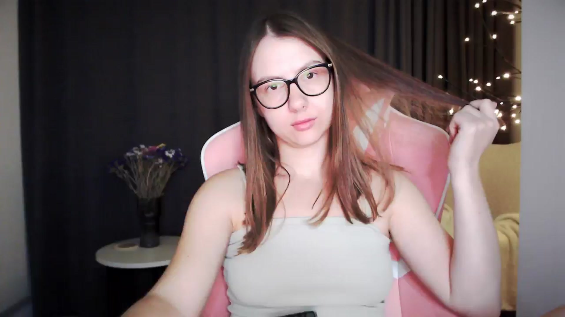 Gallery image thumbnail from MarTiny's myfreecams stream on, 10/10/2024, 01:08 image 19 of 20