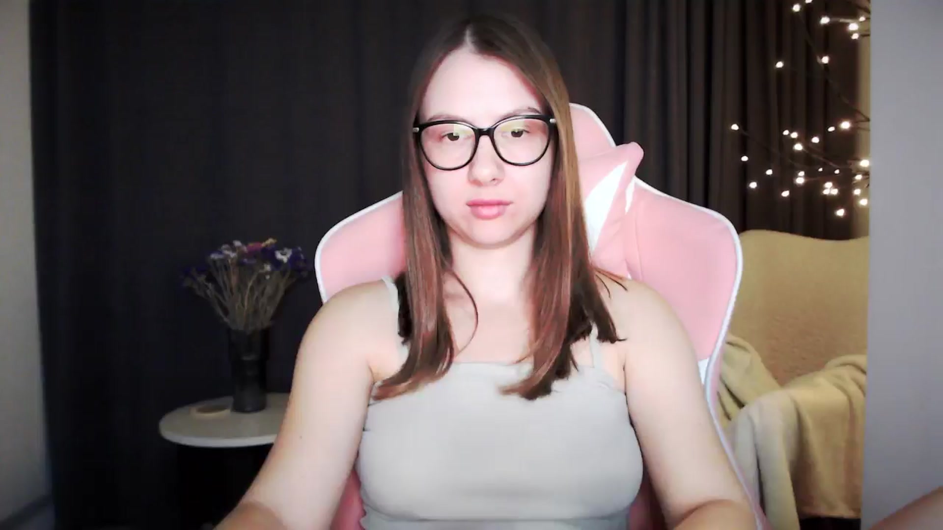 Gallery image thumbnail from MarTiny's myfreecams stream on, 10/10/2024, 01:08 image 16 of 20