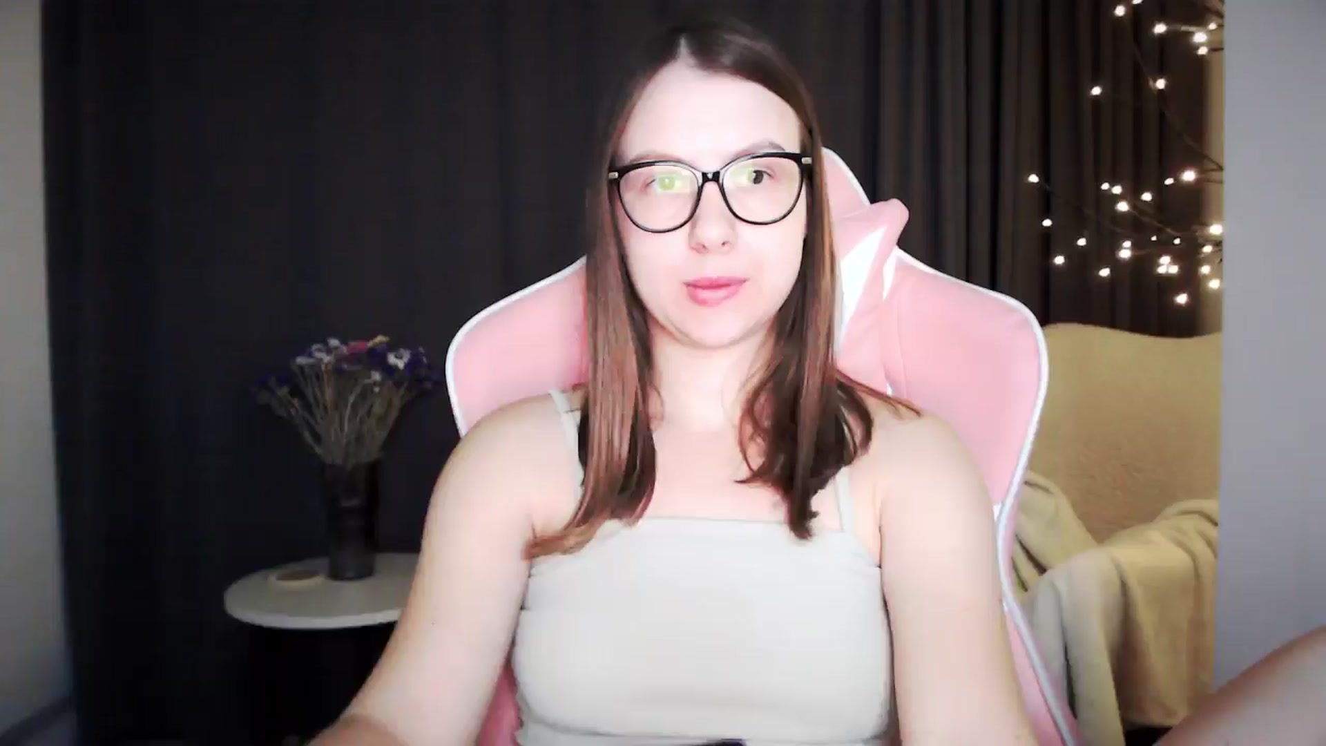 Gallery image thumbnail from MarTiny's myfreecams stream on, 10/10/2024, 01:08 image 9 of 20