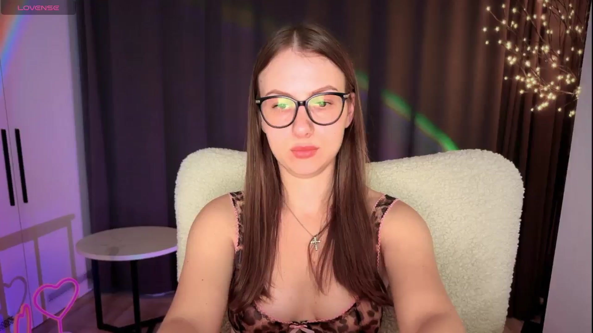 Gallery image thumbnail from MarTiny's myfreecams stream on, 08/08/2025, 01:58 image 20 of 20