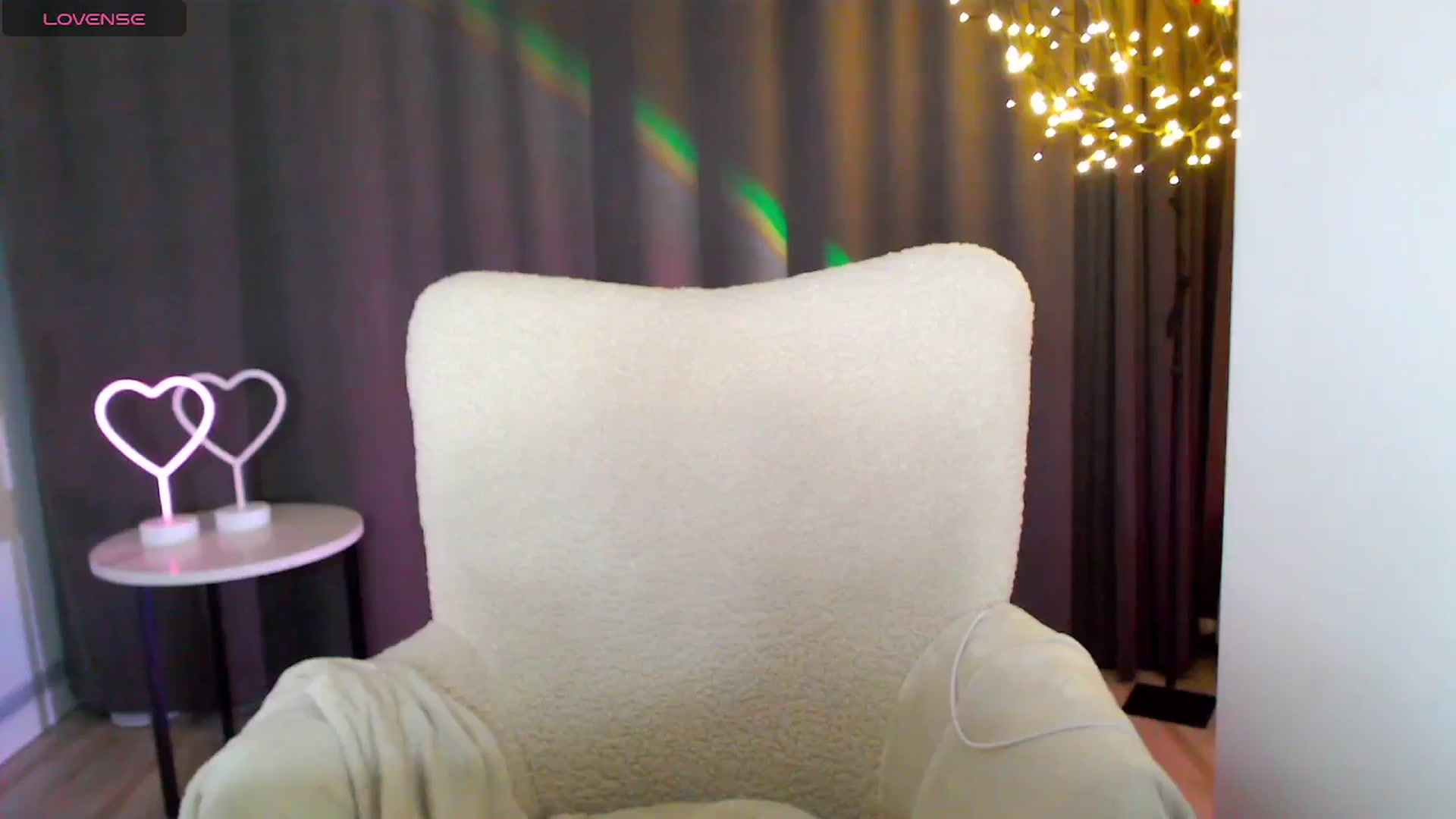 Gallery image thumbnail from MarTiny's myfreecams stream on, 08/21/2025, 23:31 image 12 of 20