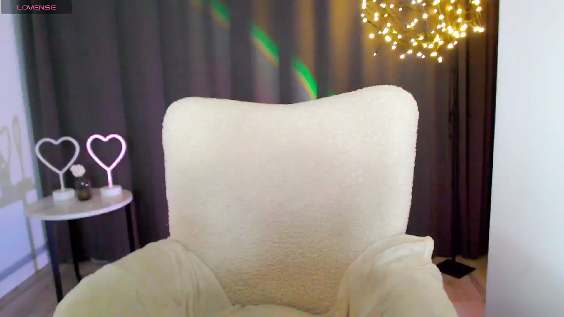 Gallery image thumbnail from MarTiny's myfreecams stream on, 08/29/2025, 24:55 image 7 of 20