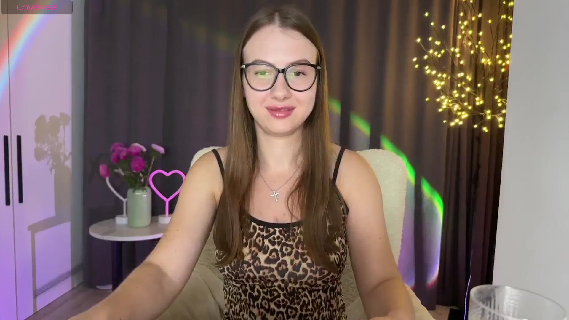 Gallery image thumbnail from MarTiny's myfreecams stream on, 09/04/2025, 22:45 image 14 of 20