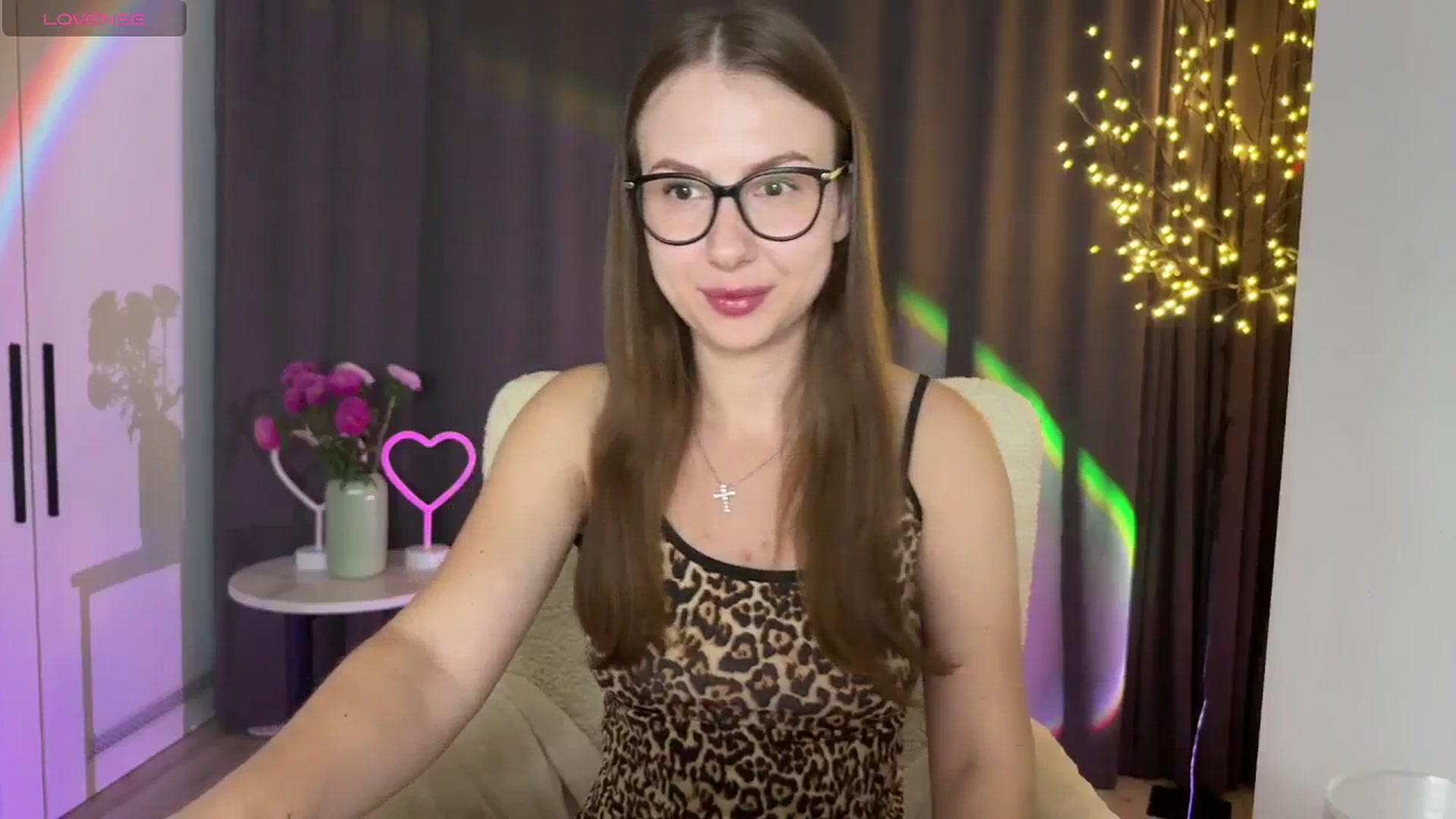 Gallery image thumbnail from MarTiny's myfreecams stream on, 09/04/2025, 22:45 image 2 of 20