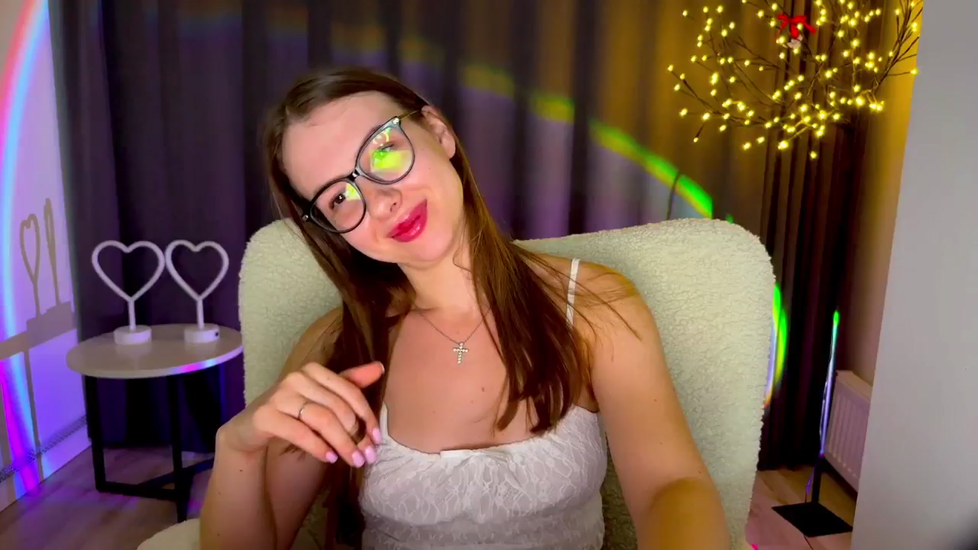 Gallery image thumbnail from MarTiny's myfreecams stream on, 09/28/2025, 24:13 image 12 of 20