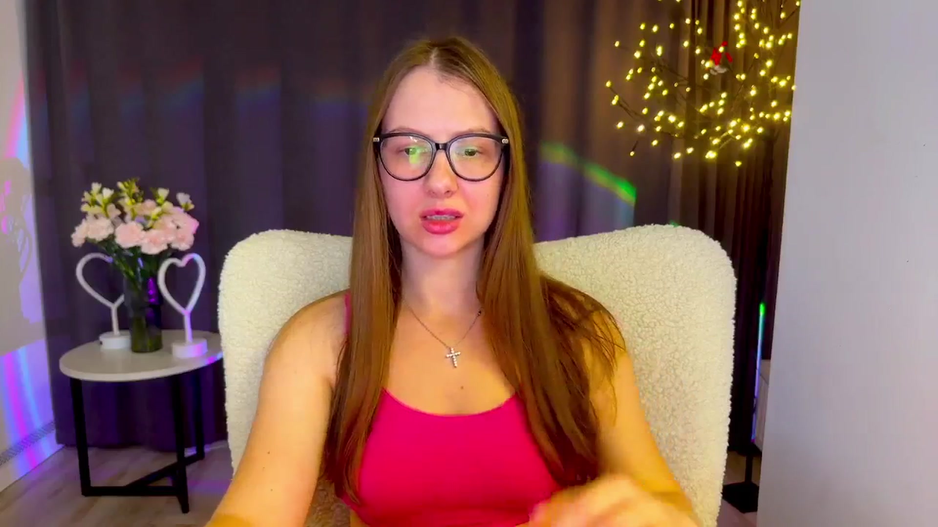 Gallery image thumbnail from MarTiny's myfreecams stream on, 10/19/2025, 01:53 image 10 of 20