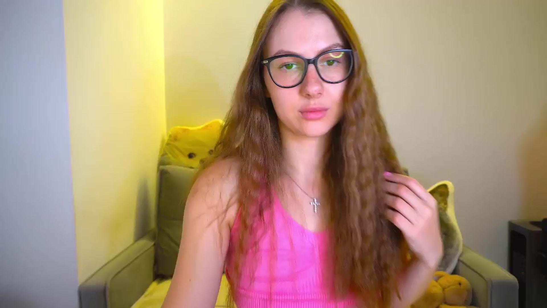 Gallery image thumbnail from MarTiny's myfreecams stream on, 04/13/2026, 08:28 image 10 of 20