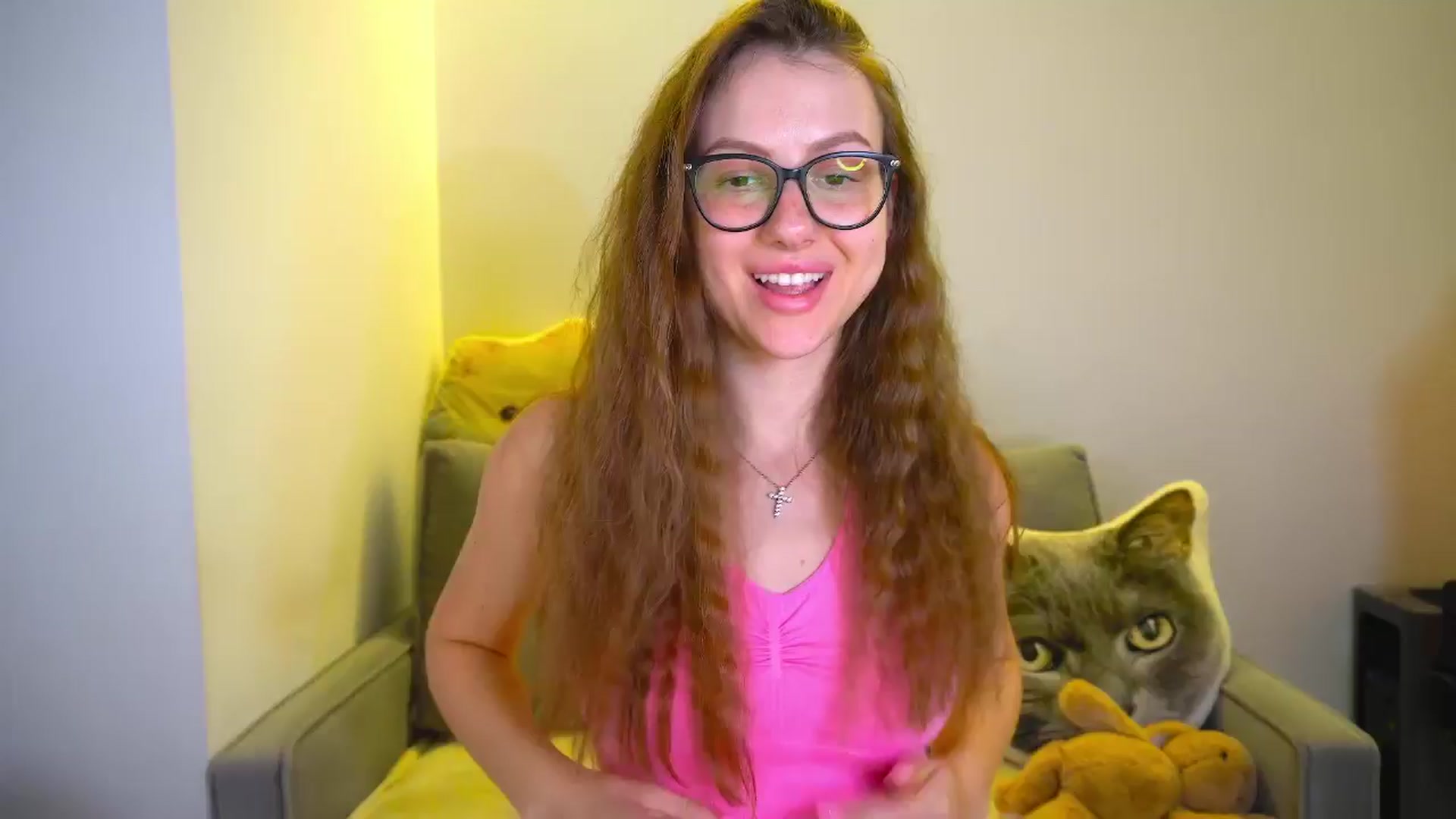 Gallery image thumbnail from MarTiny's myfreecams stream on, 04/13/2026, 08:28 image 8 of 20