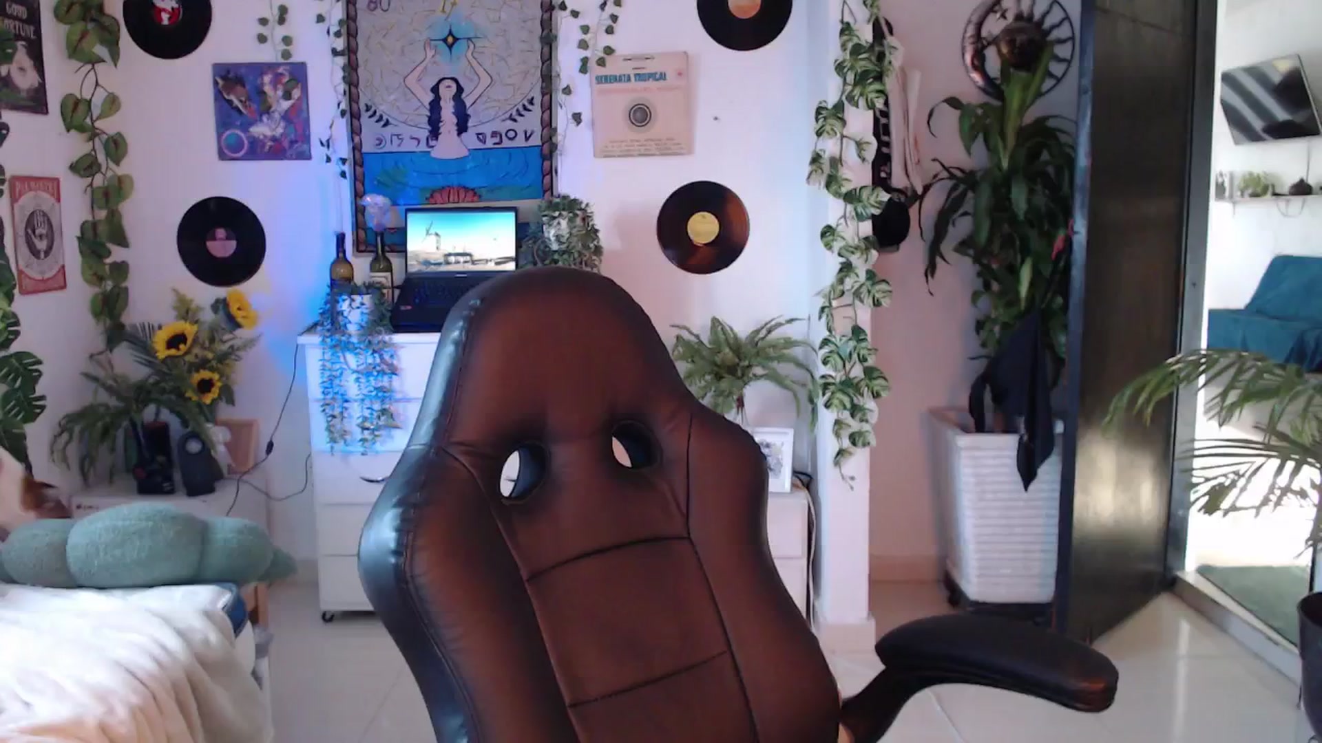Gallery image thumbnail from MarWitch777's myfreecams stream on, 11/22/2024, 22:57 image 3 of 20
