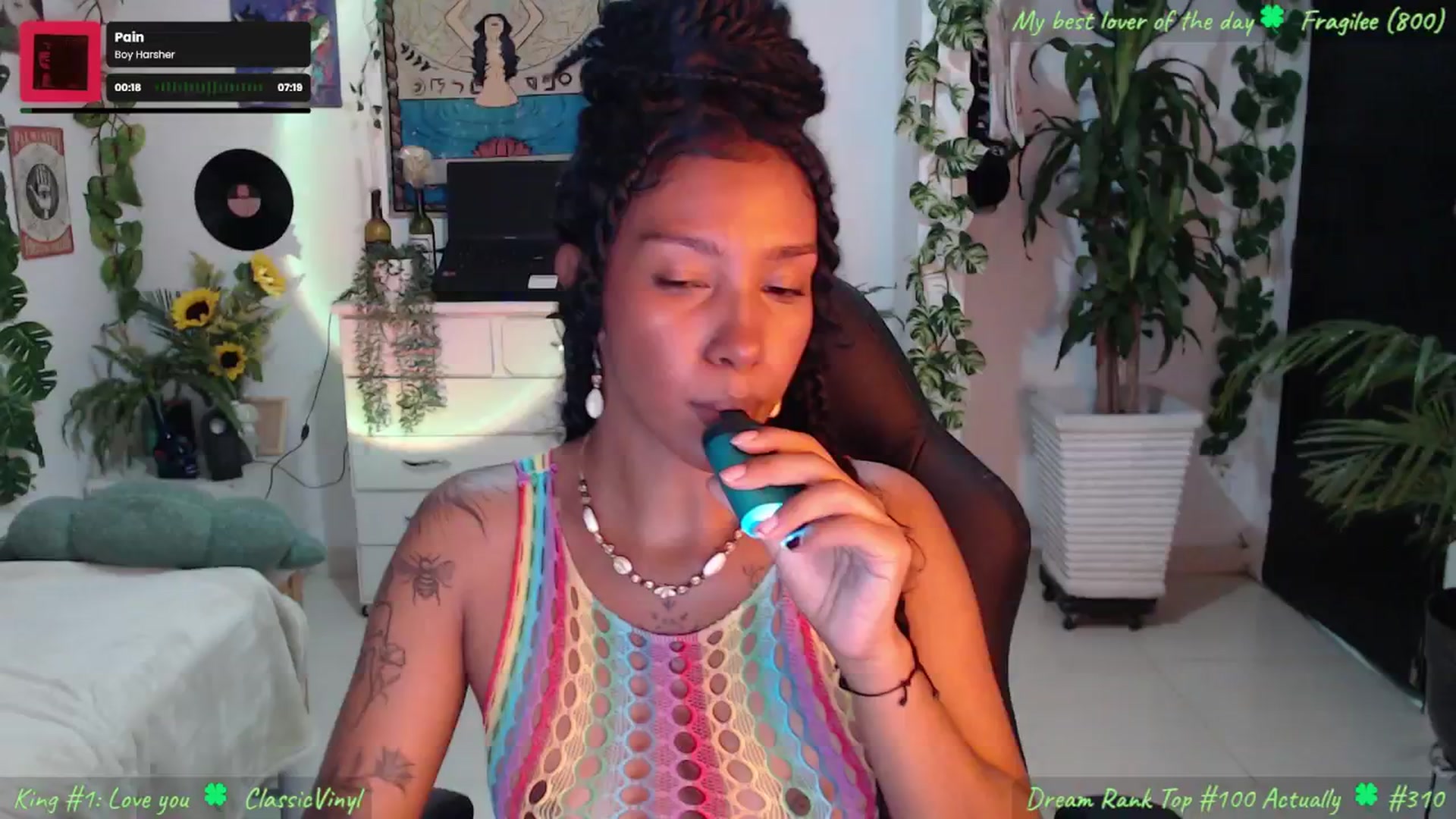 Gallery image thumbnail from MarWitch777's myfreecams stream on, 11/23/2024, 02:12 image 9 of 20