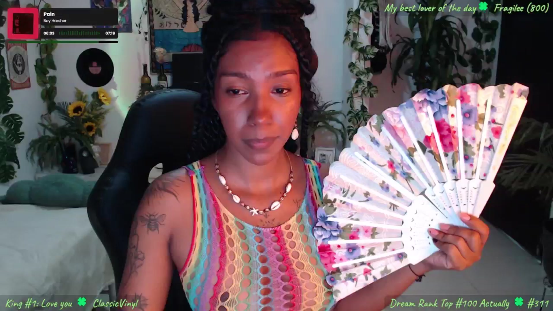 Gallery image thumbnail from MarWitch777's myfreecams stream on, 11/23/2024, 02:12 image 12 of 20