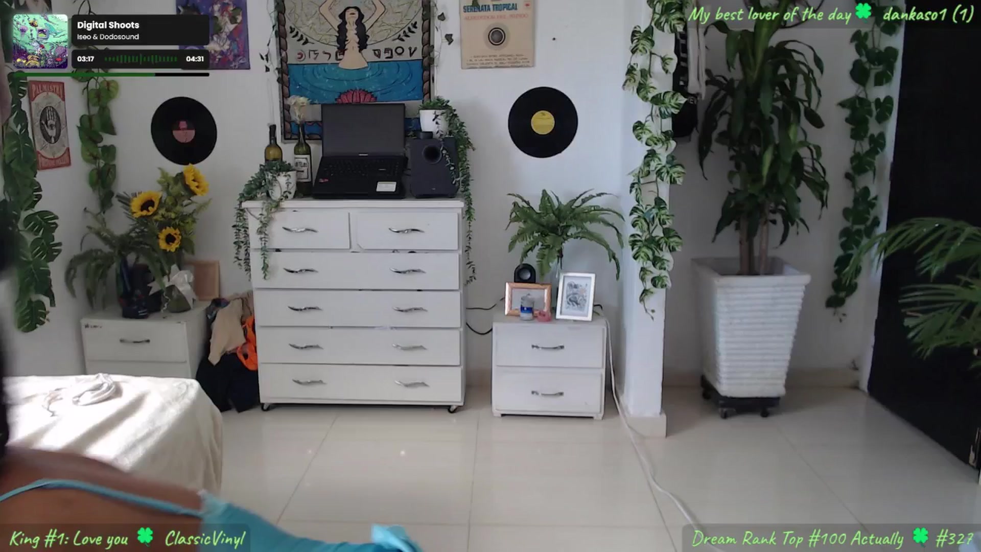 Gallery image thumbnail from MarWitch777's myfreecams stream on, 11/23/2024, 16:21 image 15 of 20