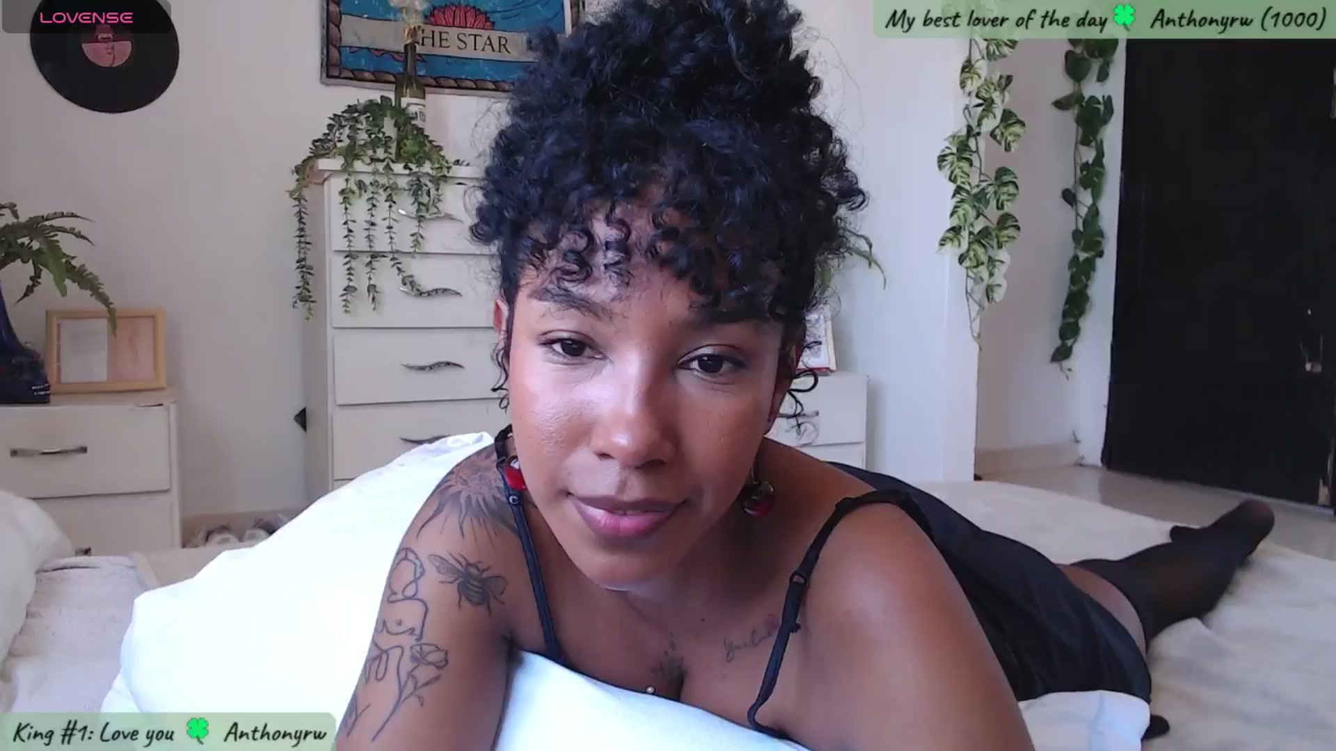 Gallery image thumbnail from MarWitch777's myfreecams stream on, 12/04/2024, 17:06 image 3 of 20