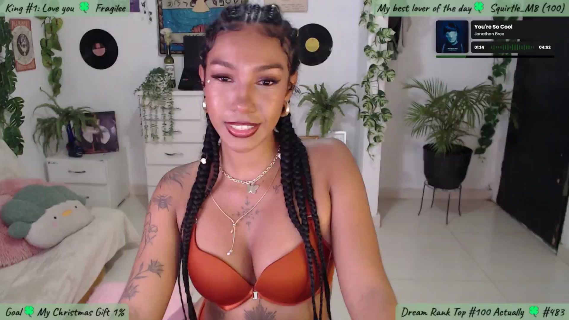 Gallery image thumbnail from MarWitch777's myfreecams stream on, 12/12/2024, 24:01 image 16 of 20
