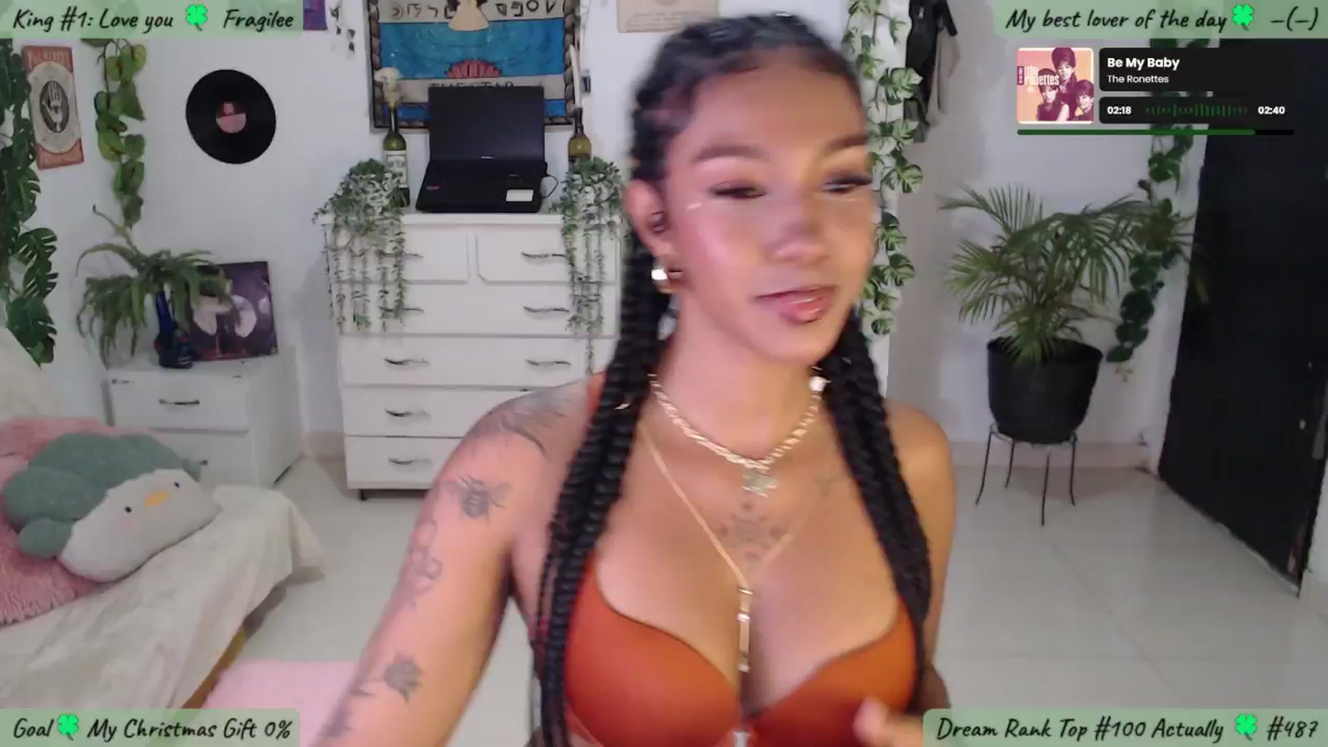 Gallery image thumbnail from MarWitch777's myfreecams stream on, 12/12/2024, 24:01 image 3 of 20