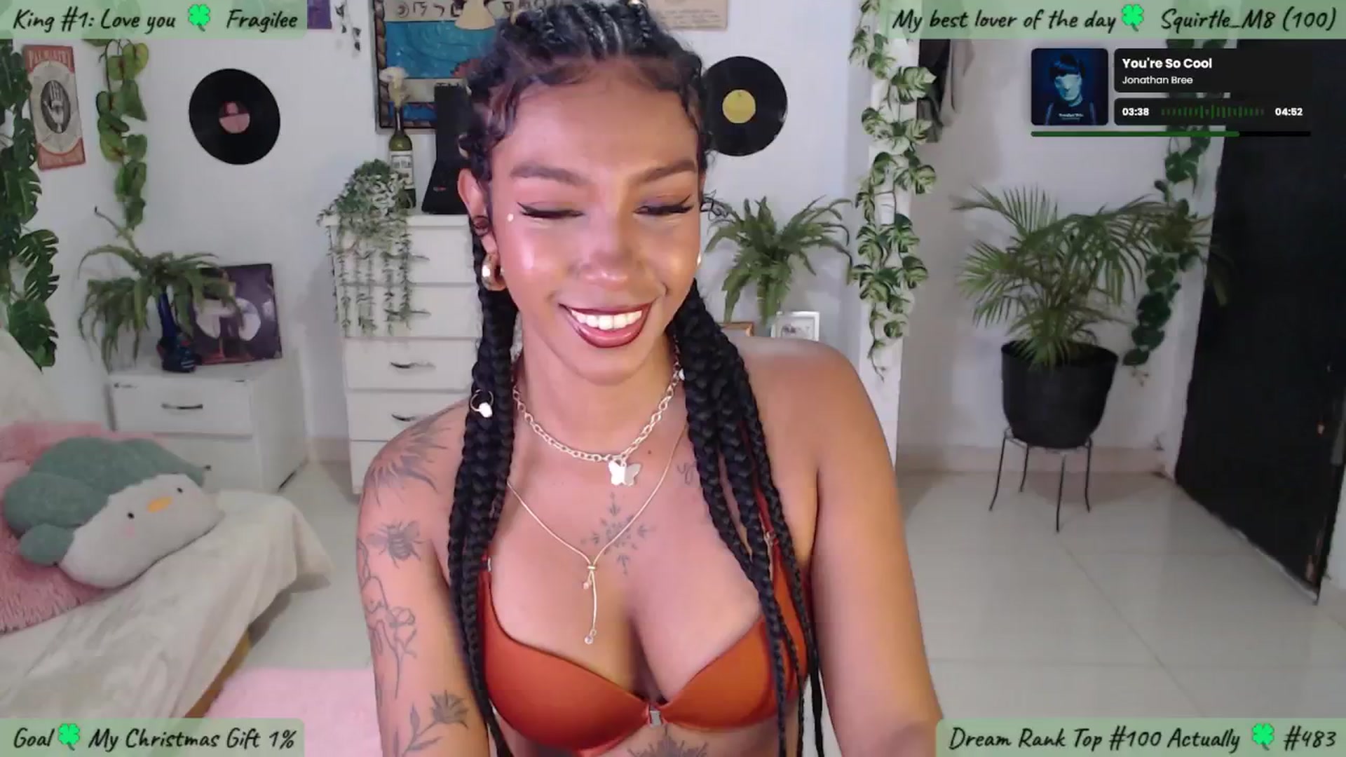 Gallery image thumbnail from MarWitch777's myfreecams stream on, 12/12/2024, 24:01 image 18 of 20
