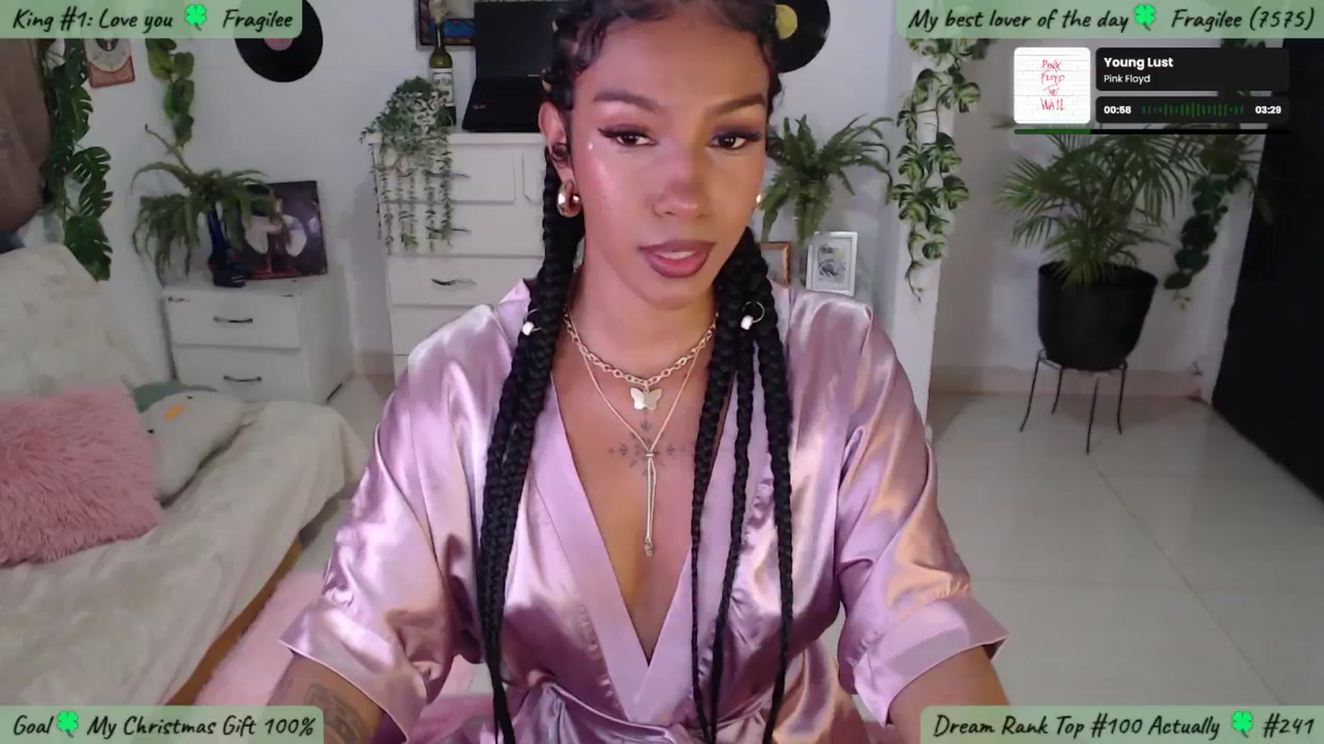 Gallery image thumbnail from MarWitch777's myfreecams stream on, 12/12/2024, 02:34 image 17 of 20