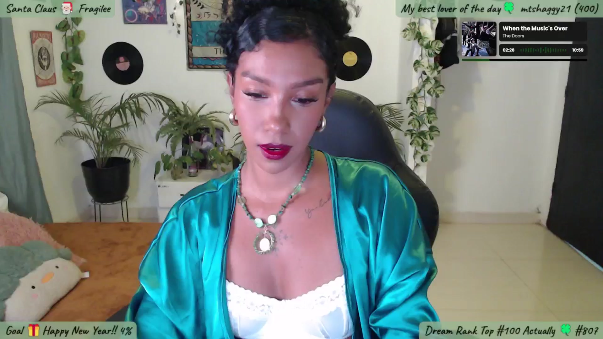Gallery image thumbnail from MarWitch777's myfreecams stream on, 12/31/2024, 03:56 image 13 of 20